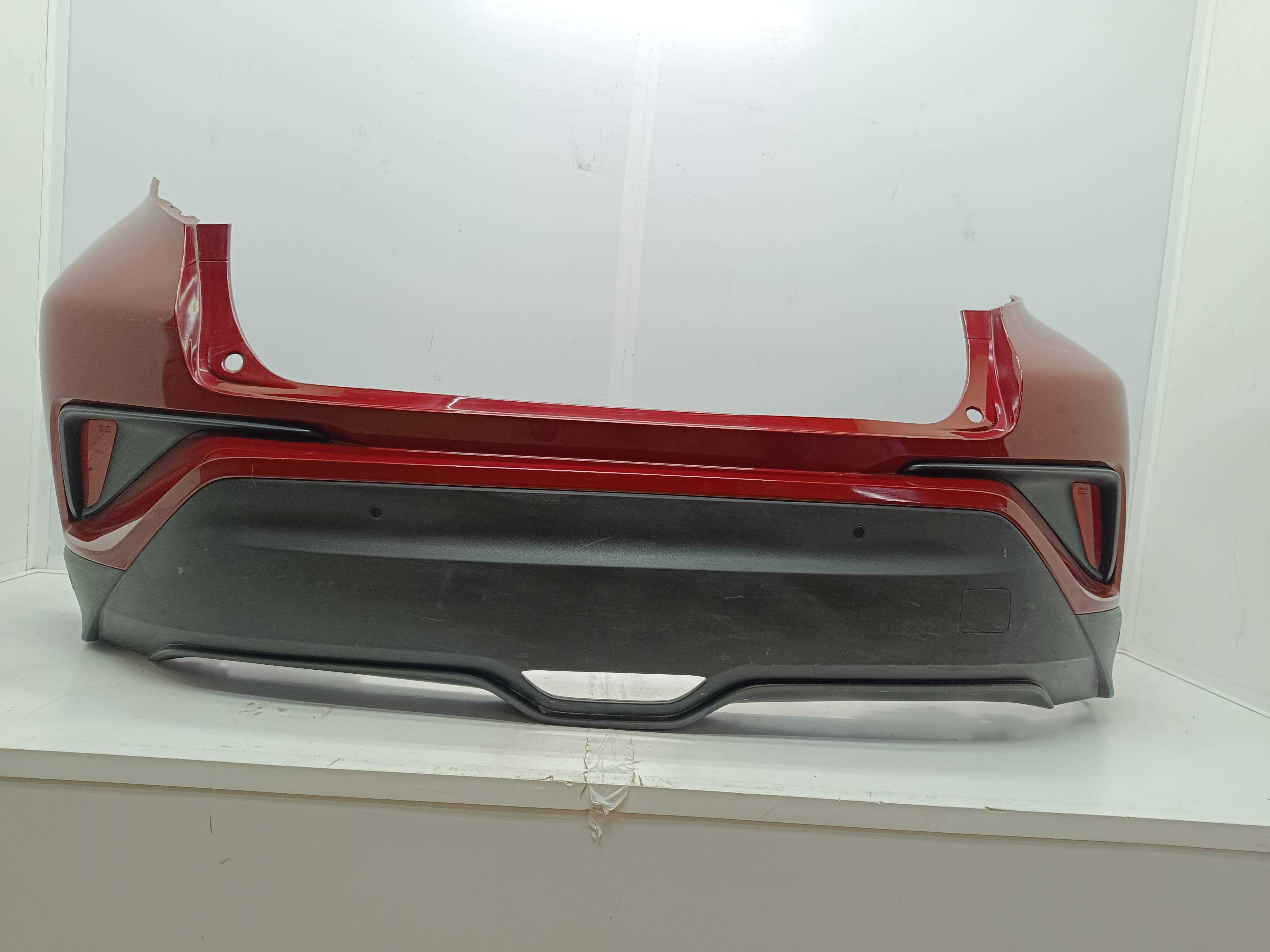 Recambio de paragolpes trasero para toyota c-hr hybrid active referencia OEM IAM   