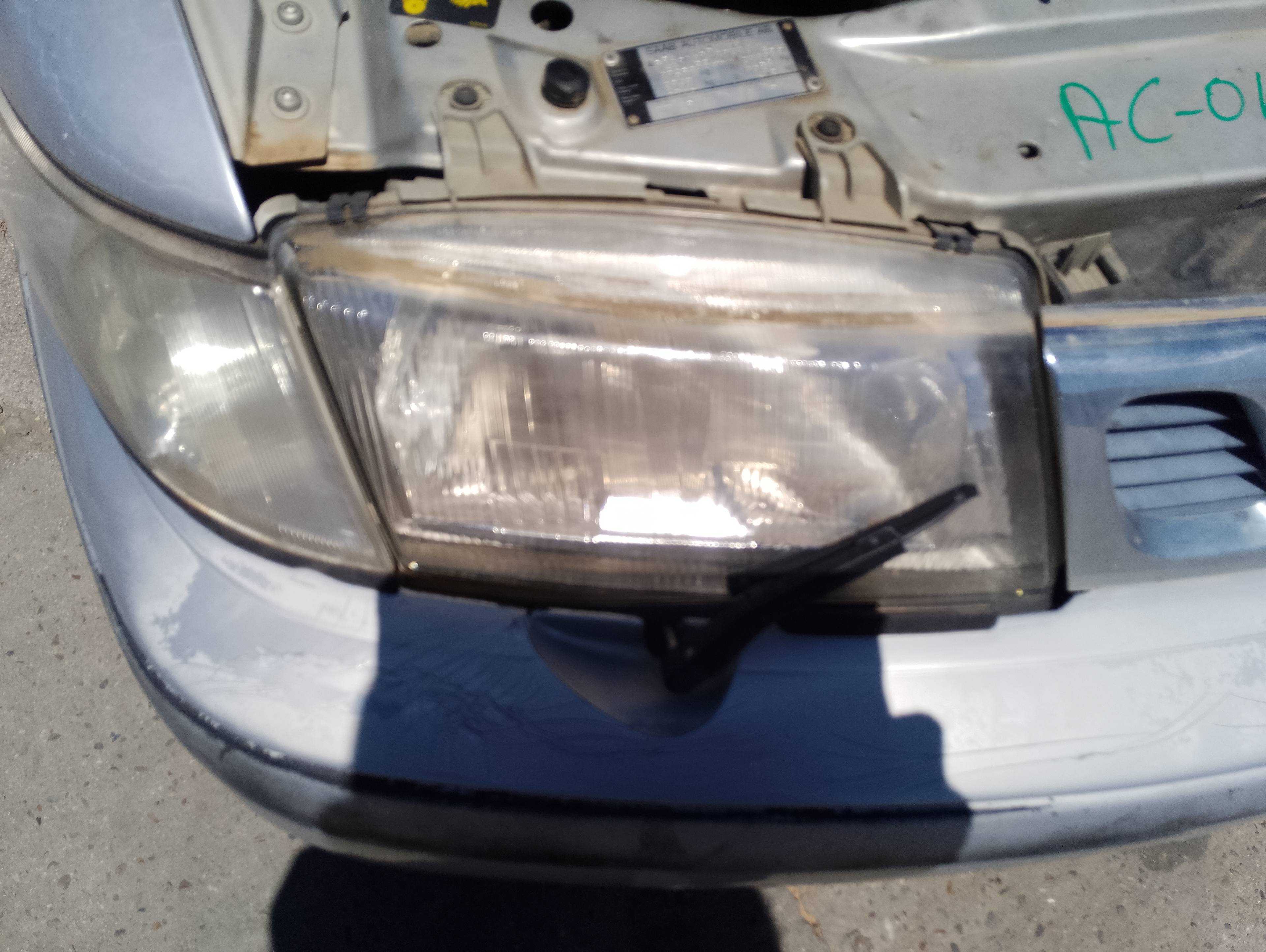 Recambio de faro derecho para saab 9-3 berlina 2.0 aero turbo referencia OEM IAM   