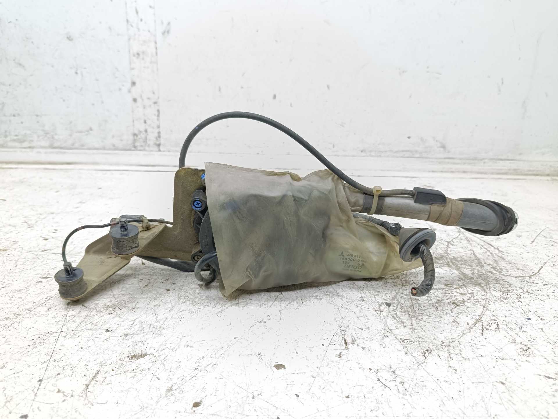 Recambio de antena para mitsubishi montero sport (k90) 2.5 td gls referencia OEM IAM MR517921 1585000190 