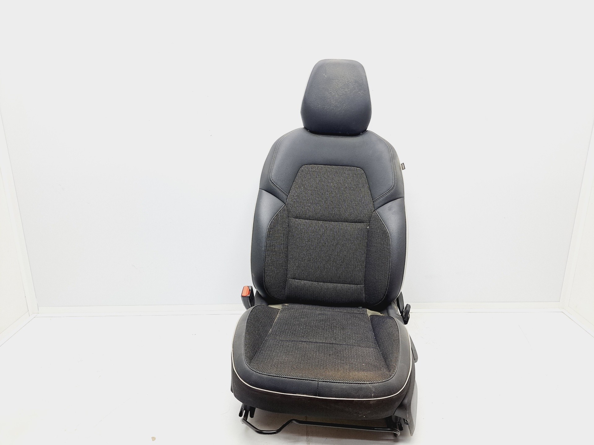 Recambio de asiento delantero izquierdo para renault captur ii intens referencia OEM IAM 3926726AG  