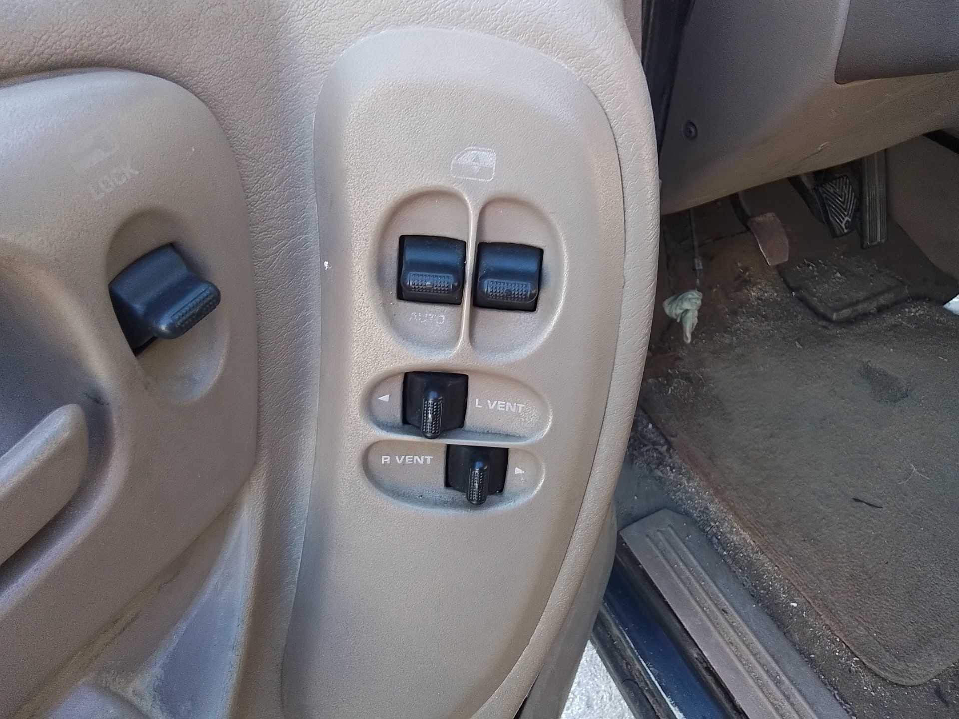 Recambio de mando elevalunas delantero izquierdo para chrysler voyager (rg) 2.5 crd executive referencia OEM IAM   