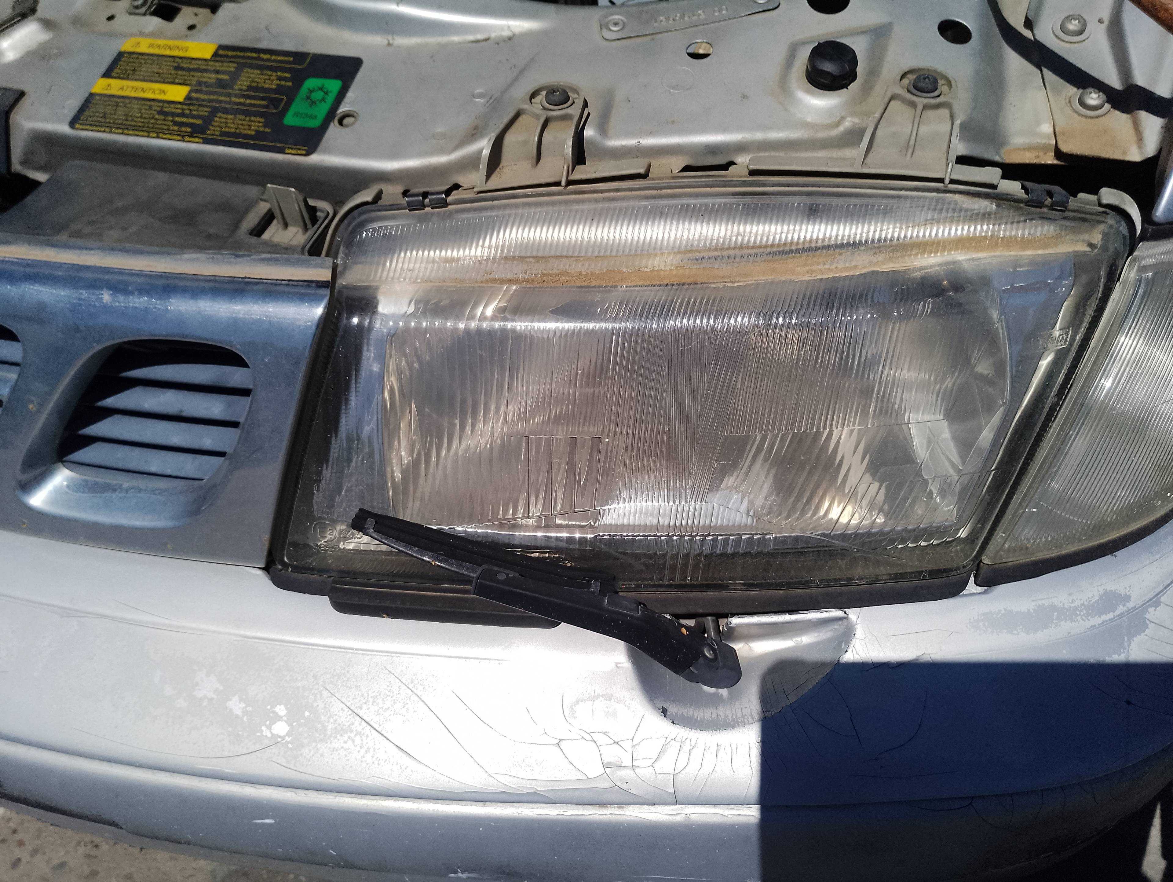 Recambio de faro izquierdo para saab 9-3 berlina 2.0 aero turbo referencia OEM IAM   
