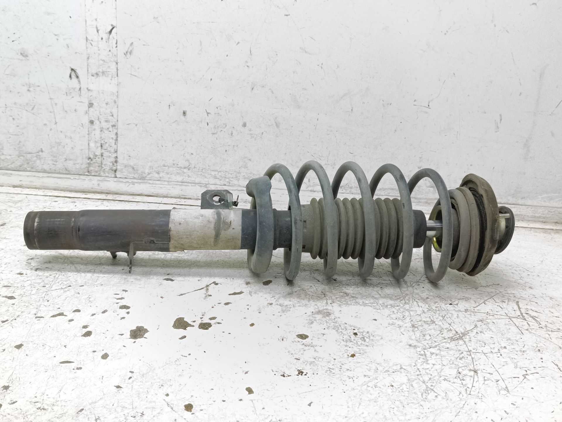 Recambio de amortiguador delantero izquierdo para citroën c3 1.4 hdi audace referencia OEM IAM 9653095280  