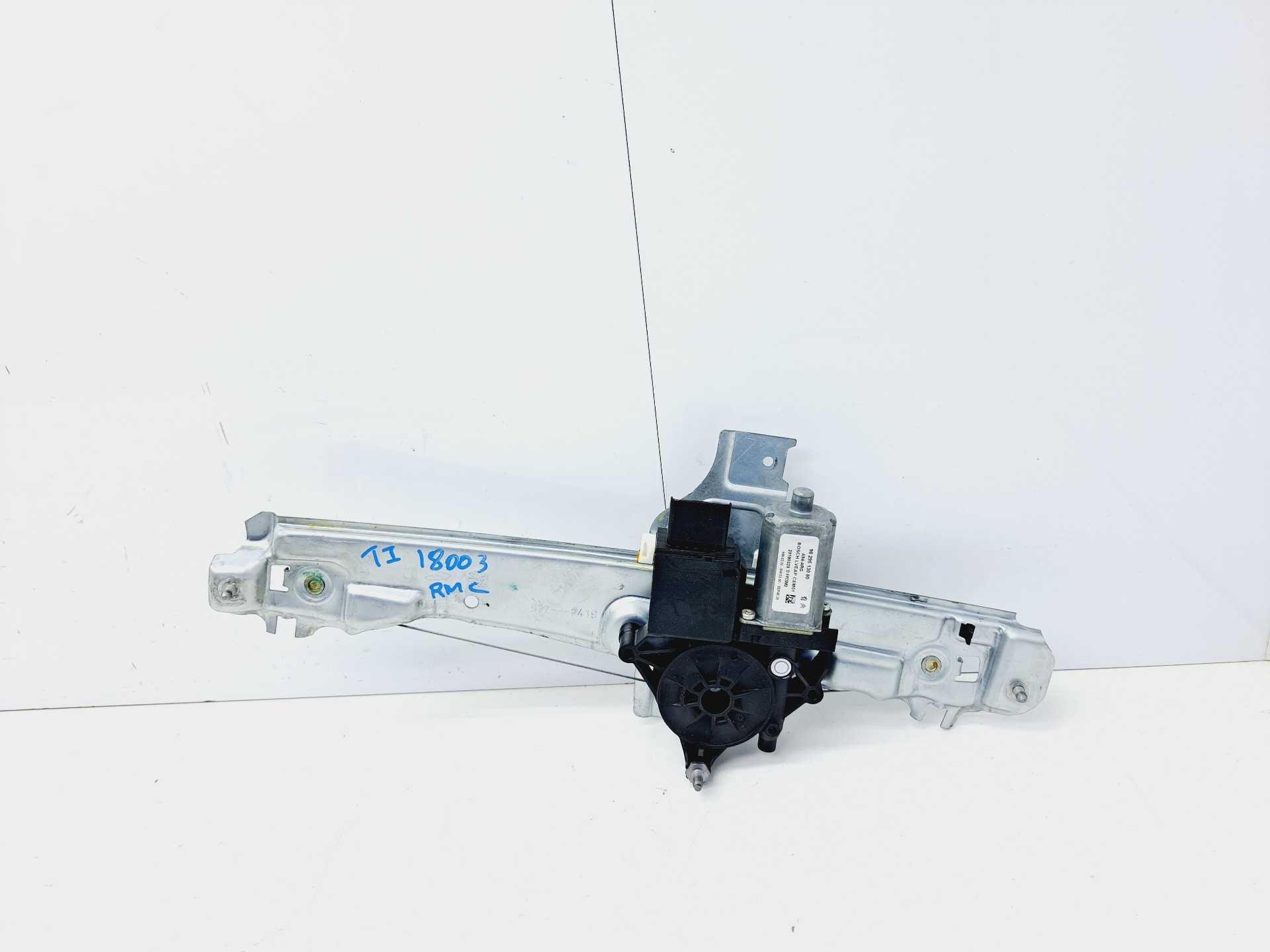 Recambio de elevalunas trasero izquierdo para peugeot 2008 (--.2013) allure referencia OEM IAM 9829513080 0130824261 BOSCH