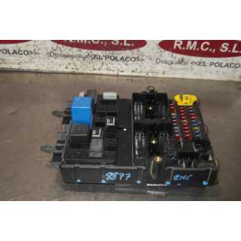 Recambio de caja reles / fusibles para chrysler jeep gr.cherokee (wj/wg) 3.1 td laredo referencia OEM IAM 56038406AJ  