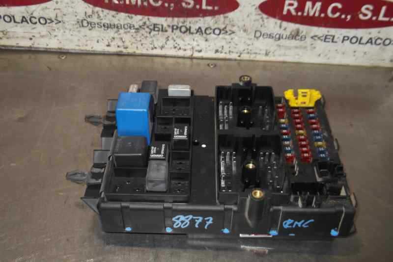 Recambio de caja reles / fusibles para chrysler jeep gr.cherokee (wj/wg) 3.1 td laredo referencia OEM IAM 56038406AJ  