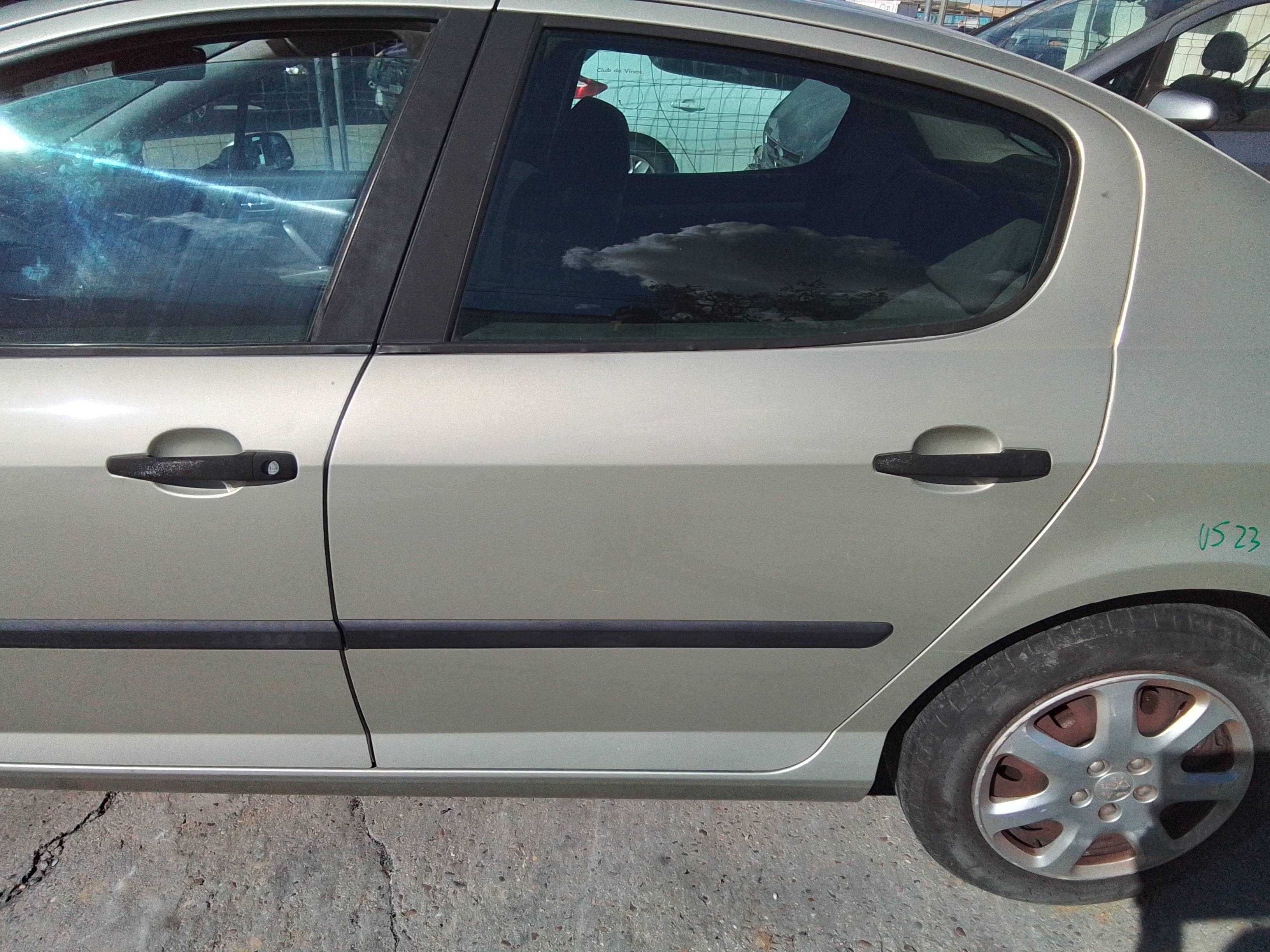 Recambio de puerta trasera izquierda para peugeot 407 sr confort referencia OEM IAM   