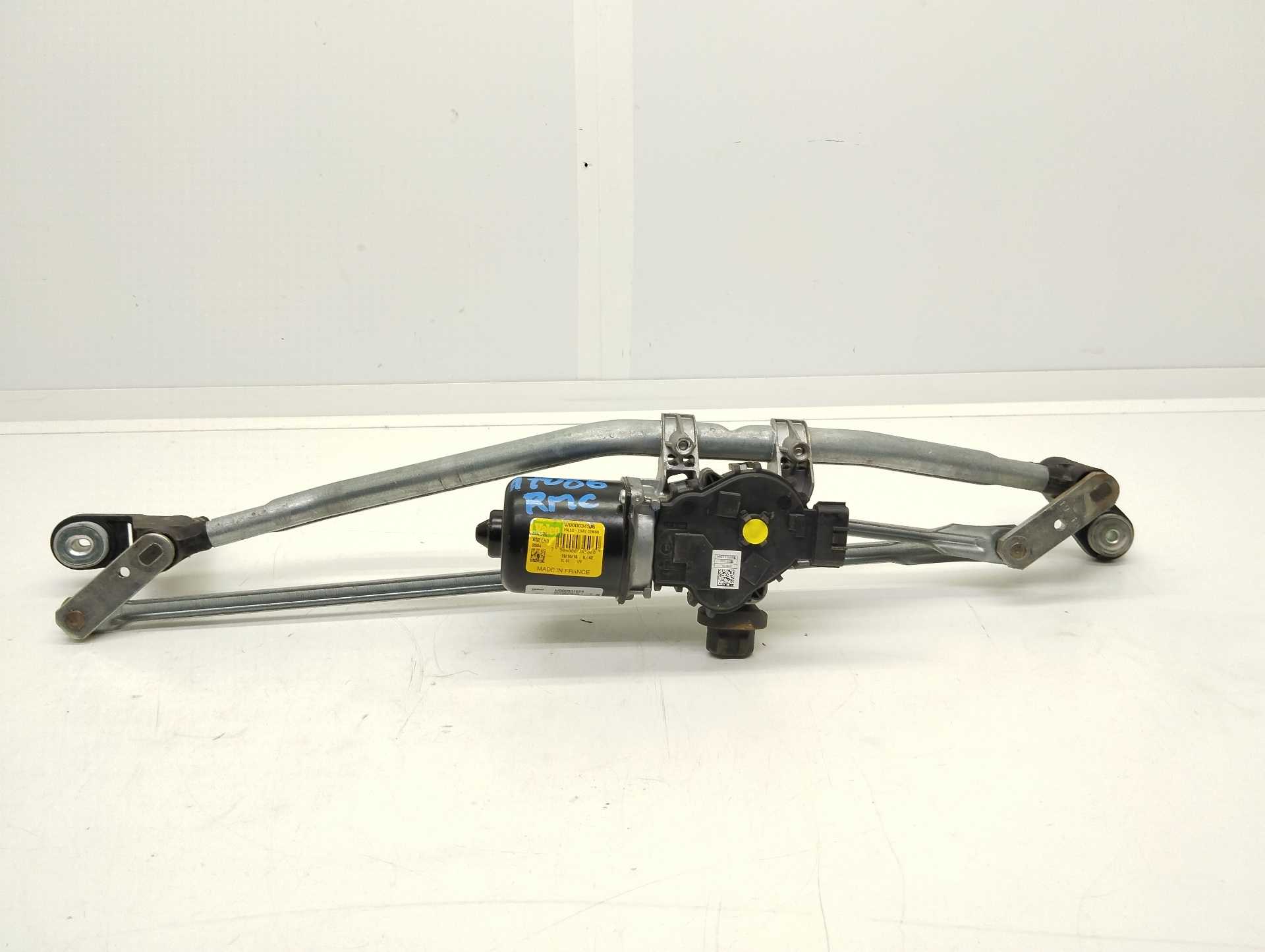 Recambio de motor limpia delantero para dacia sandero stepway comfort referencia OEM IAM W000034506  