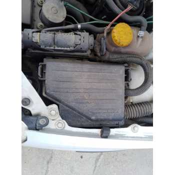 CAJA RELES / FUSIBLES 