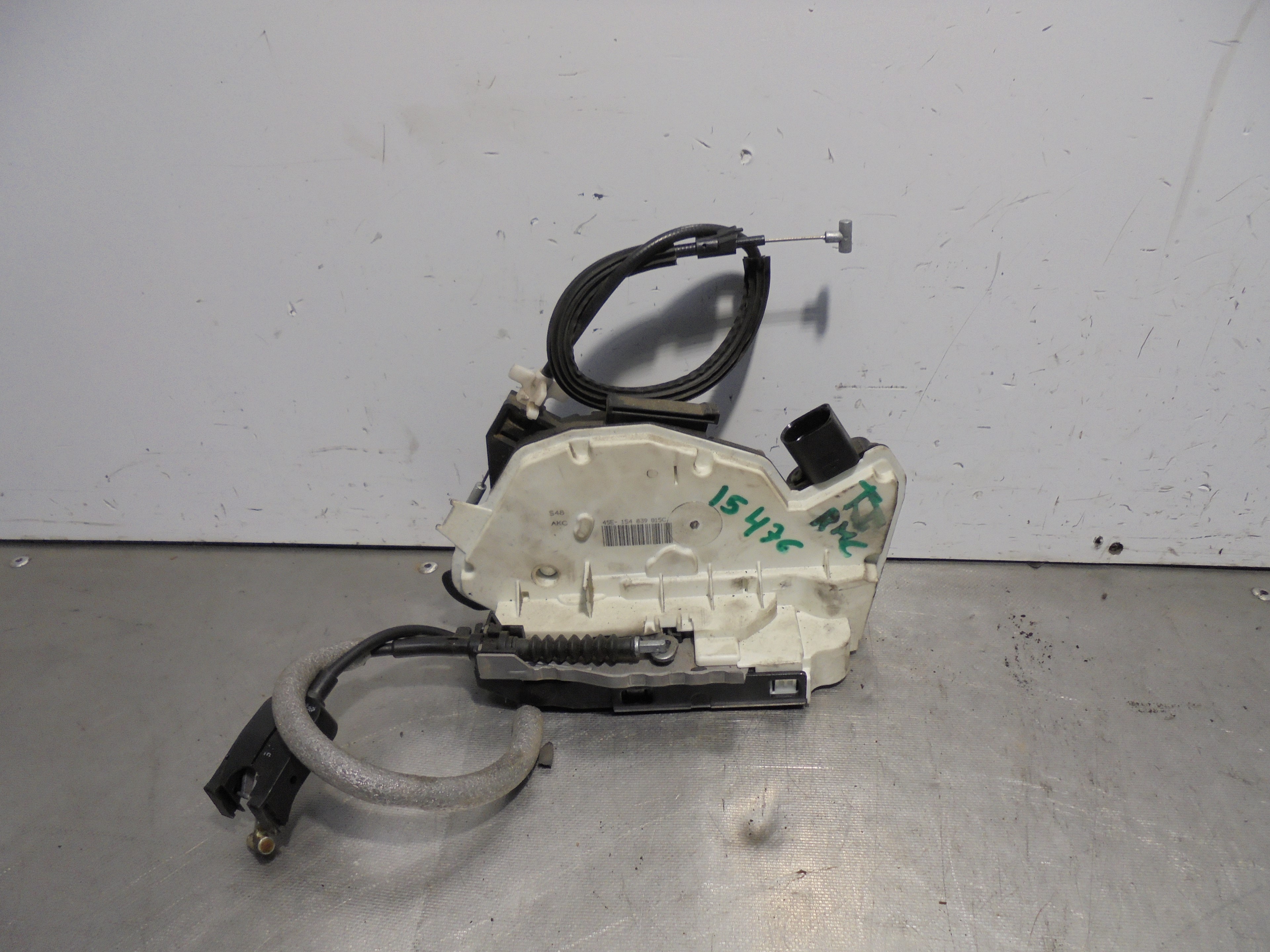 Recambio de cerradura puerta trasera izquierda para skoda fabia (5j2 ) ambition referencia OEM IAM 1S4839015C ELECTRICA 5 PUERTA