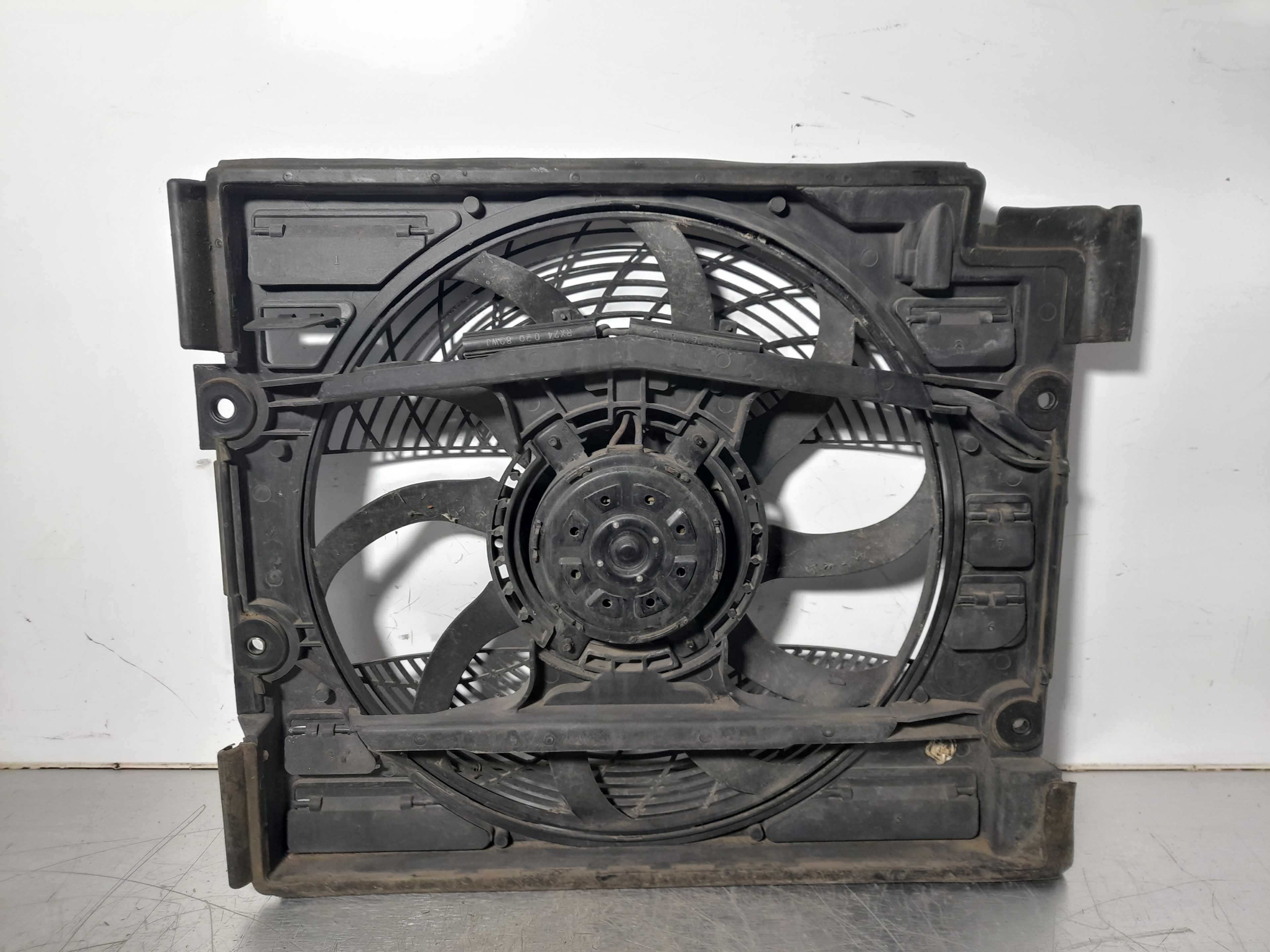 Recambio de electroventilador radiador aire acondicionado para bmw serie 5 berlina (e39) 528i referencia OEM IAM   