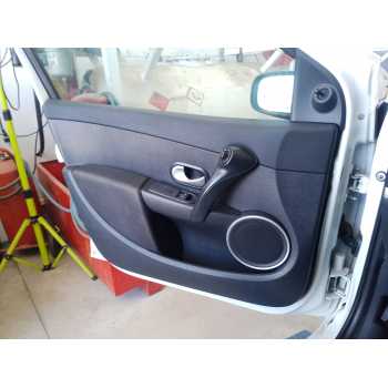 Recambio de guarnecido puerta delantera izquierda para renault clio iii referencia OEM IAM   