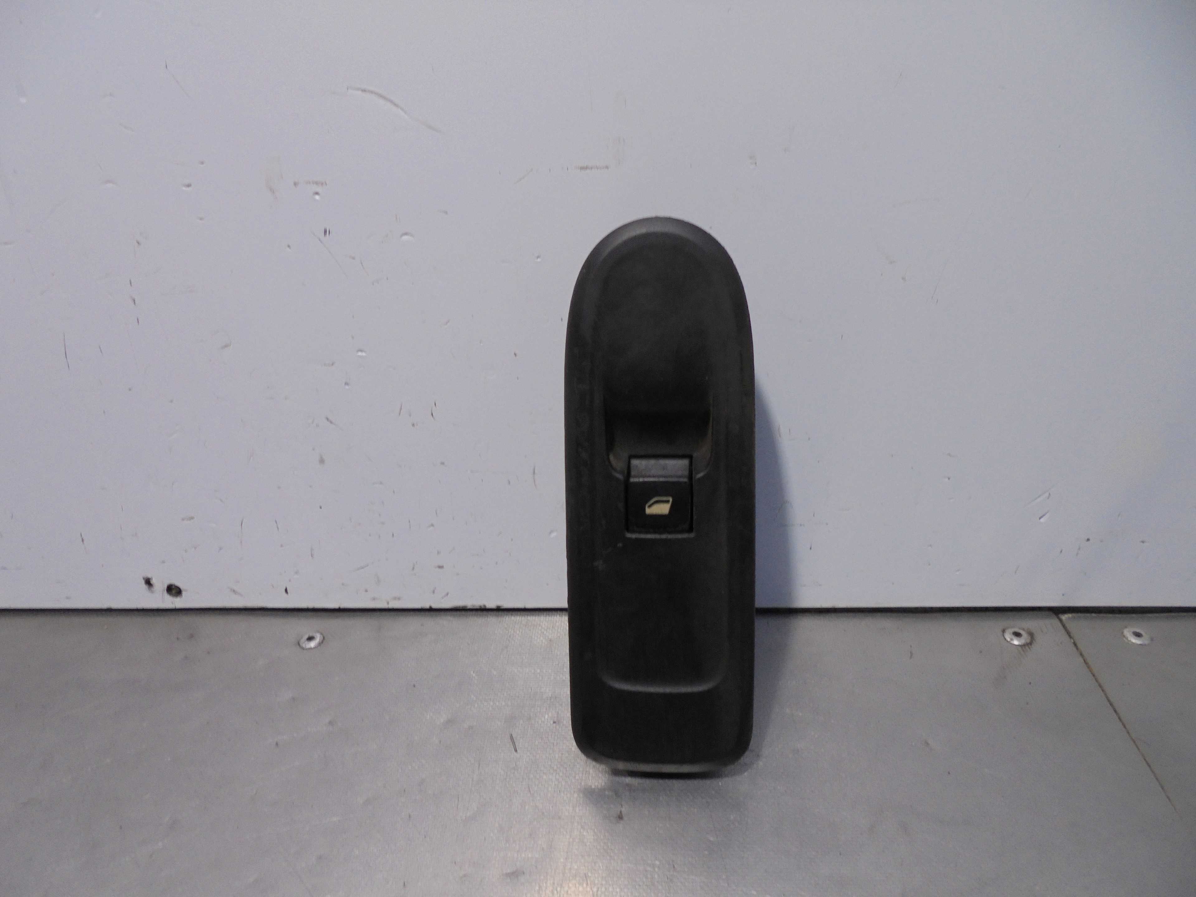 Recambio de mando elevalunas delantero derecho para citroën c5 berlina business referencia OEM IAM 96661102XT  