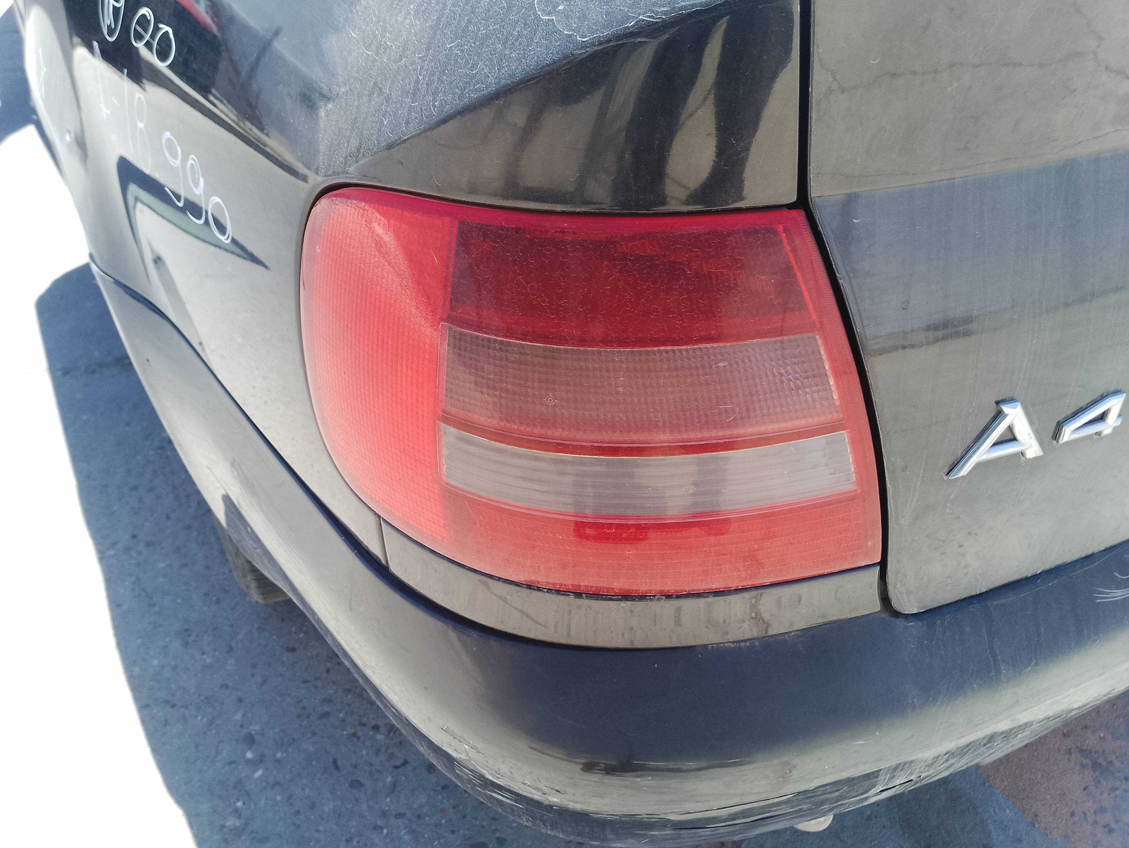 Recambio de piloto trasero izquierdo para audi a4 berlina (8e) referencia OEM IAM   