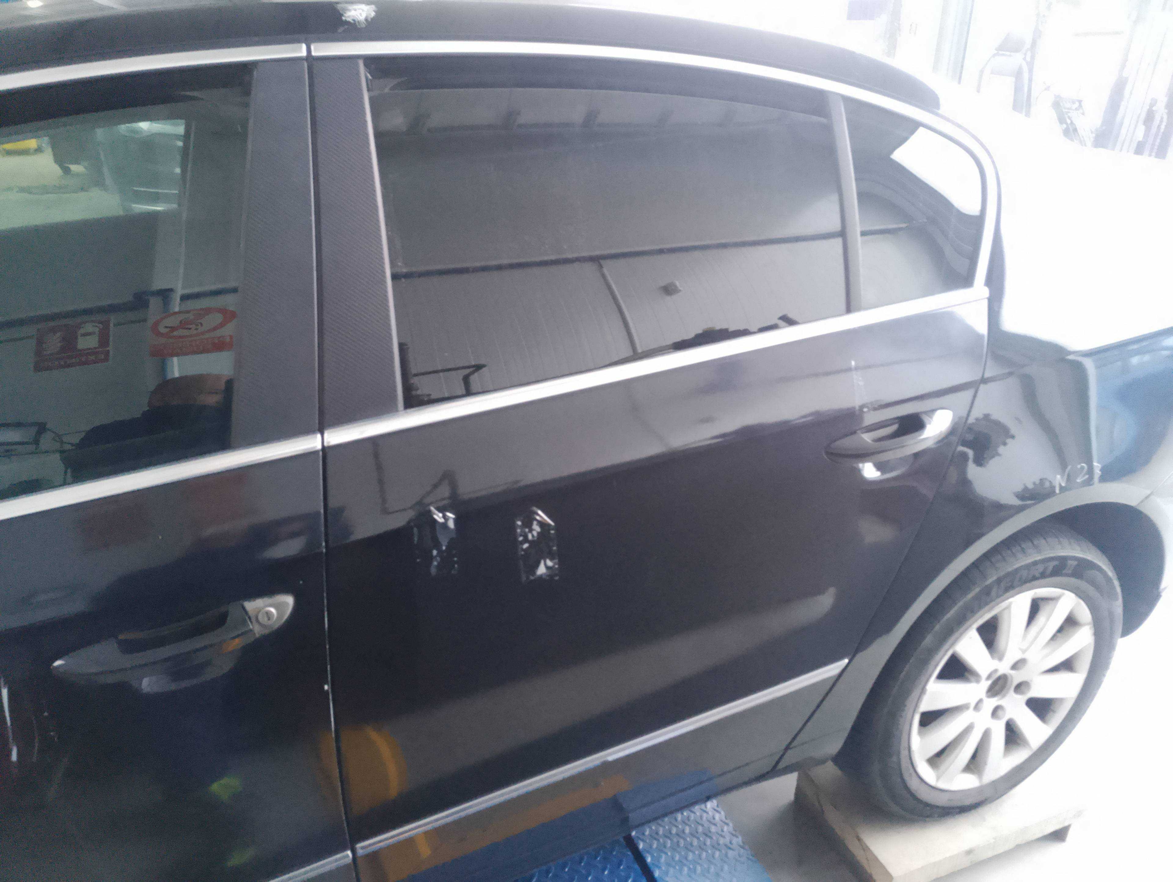 Recambio de puerta trasera izquierda para volkswagen passat berlina (3c2) advance referencia OEM IAM   