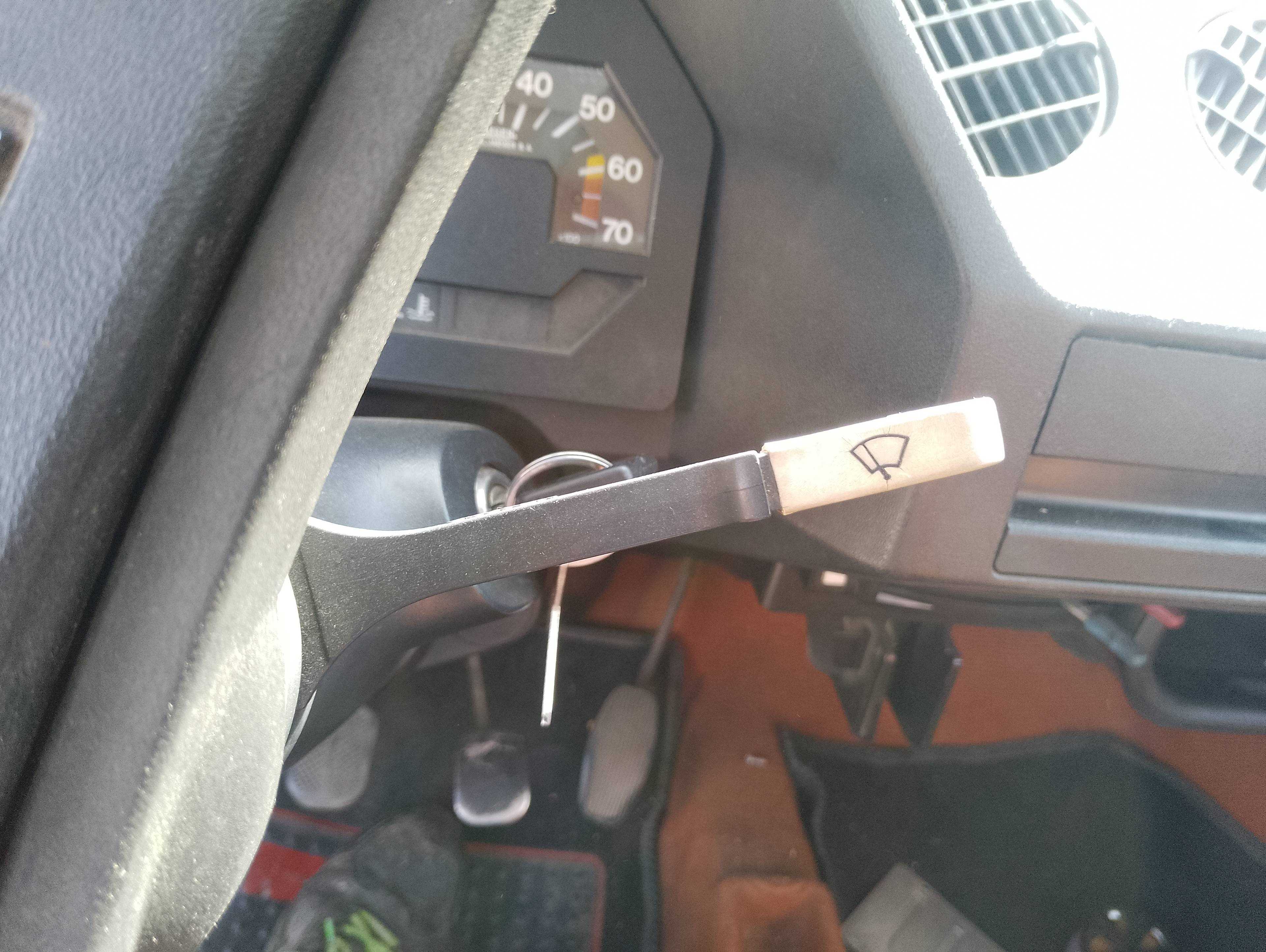 Recambio de mando limpia para seat 127 referencia OEM IAM   