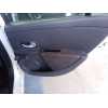 Recambio de guarnecido puerta trasera derecha para renault clio iii referencia OEM IAM   