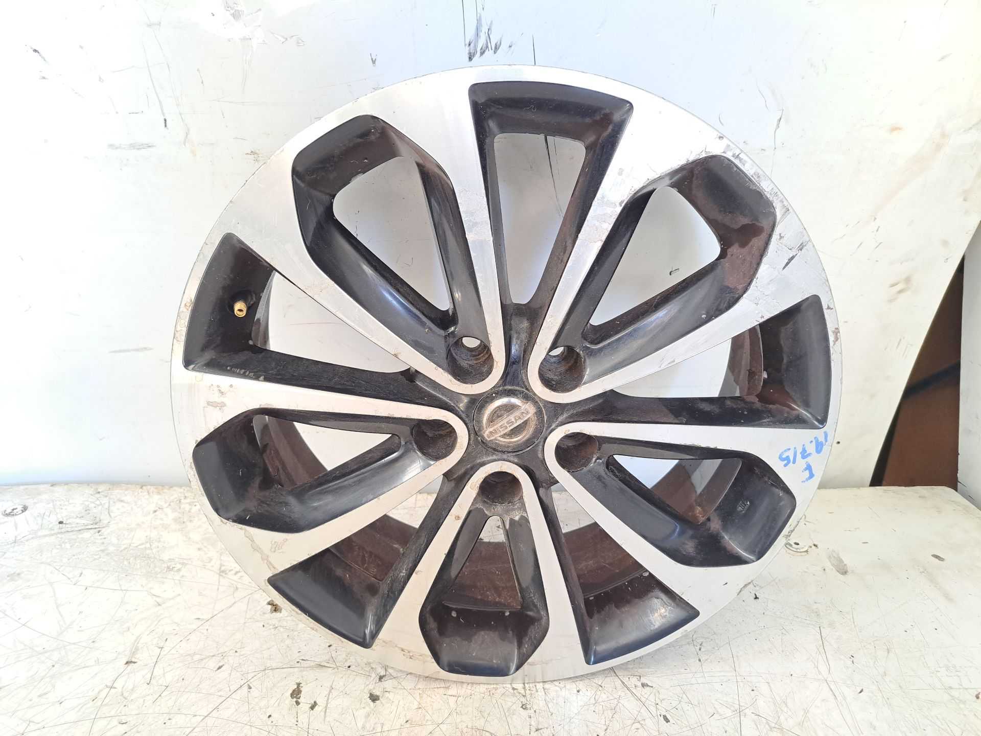 Recambio de llanta para nissan qashqai (j10) acenta referencia OEM IAM r18 jd18amb73 