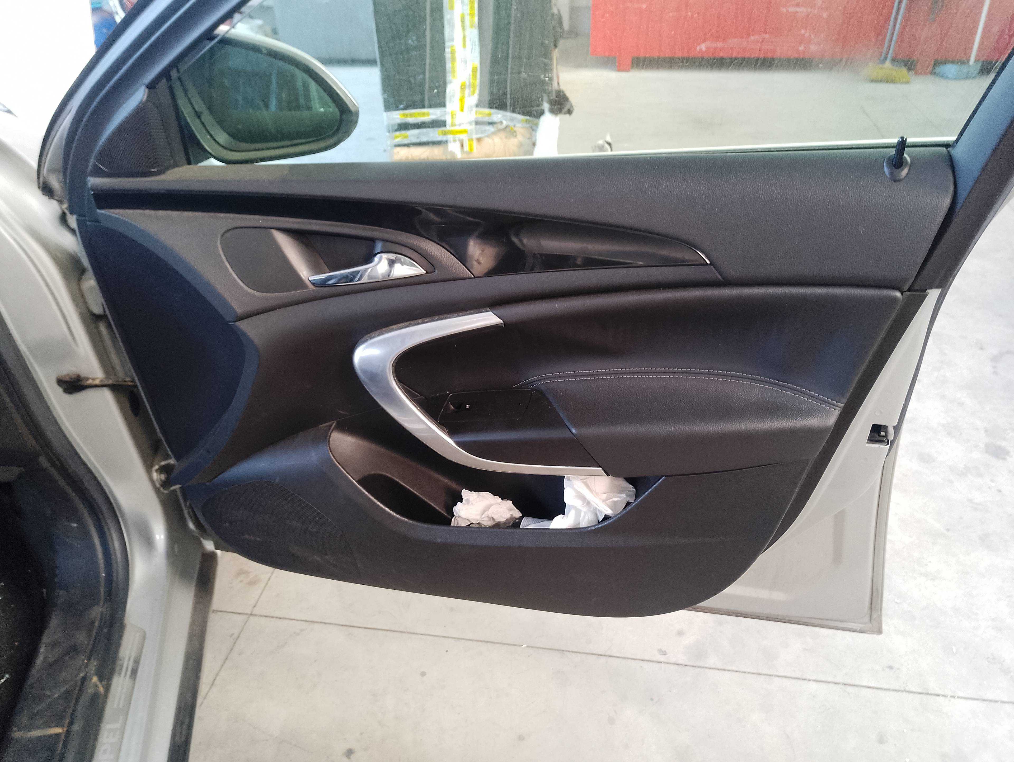 Recambio de guarnecido puerta delantera derecha para opel insignia sports tourer cosmo referencia OEM IAM   
