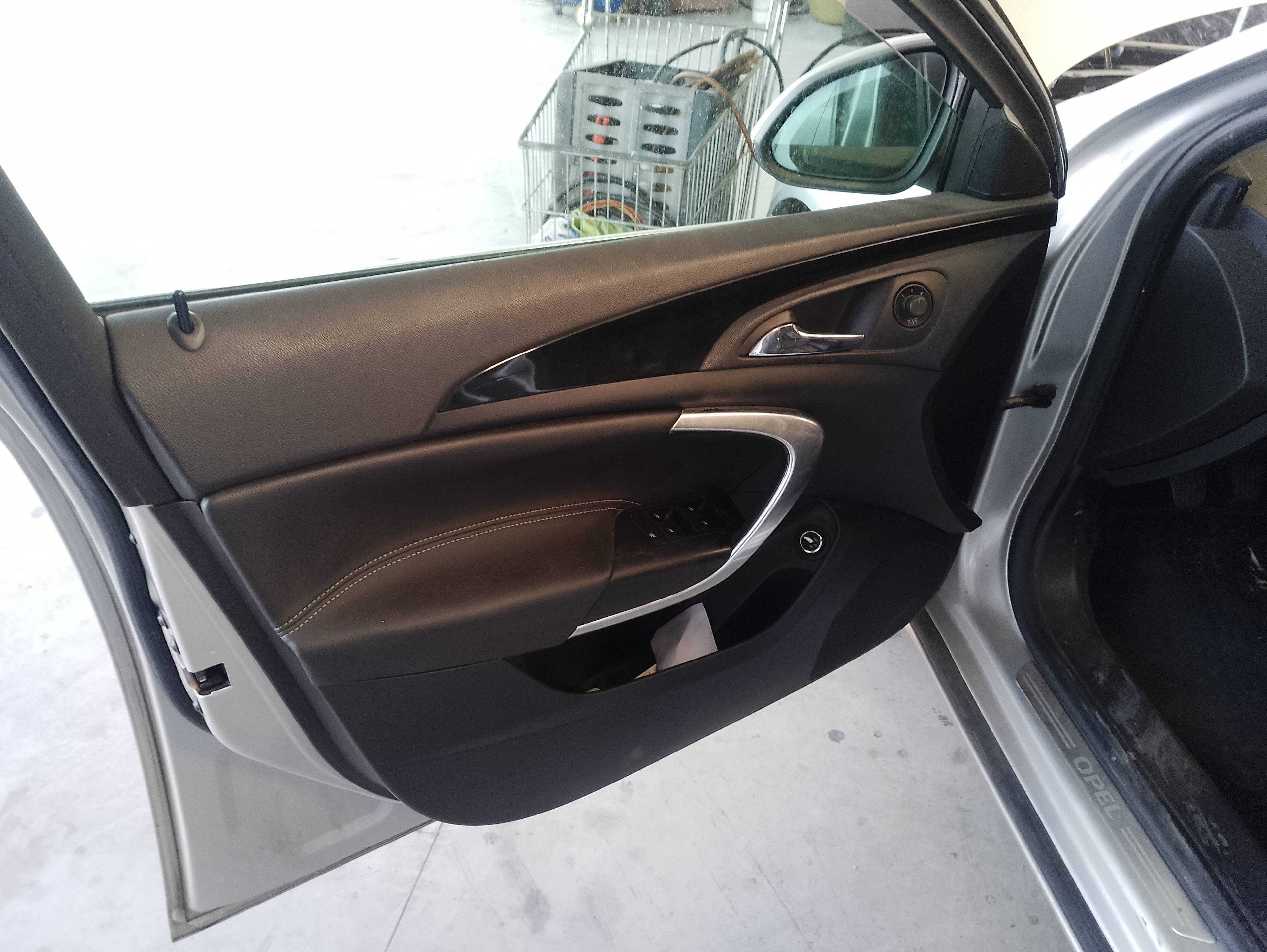 Recambio de guarnecido puerta delantera izquierda para opel insignia sports tourer cosmo referencia OEM IAM   