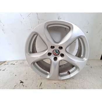 LLANTA r18 156117306 
