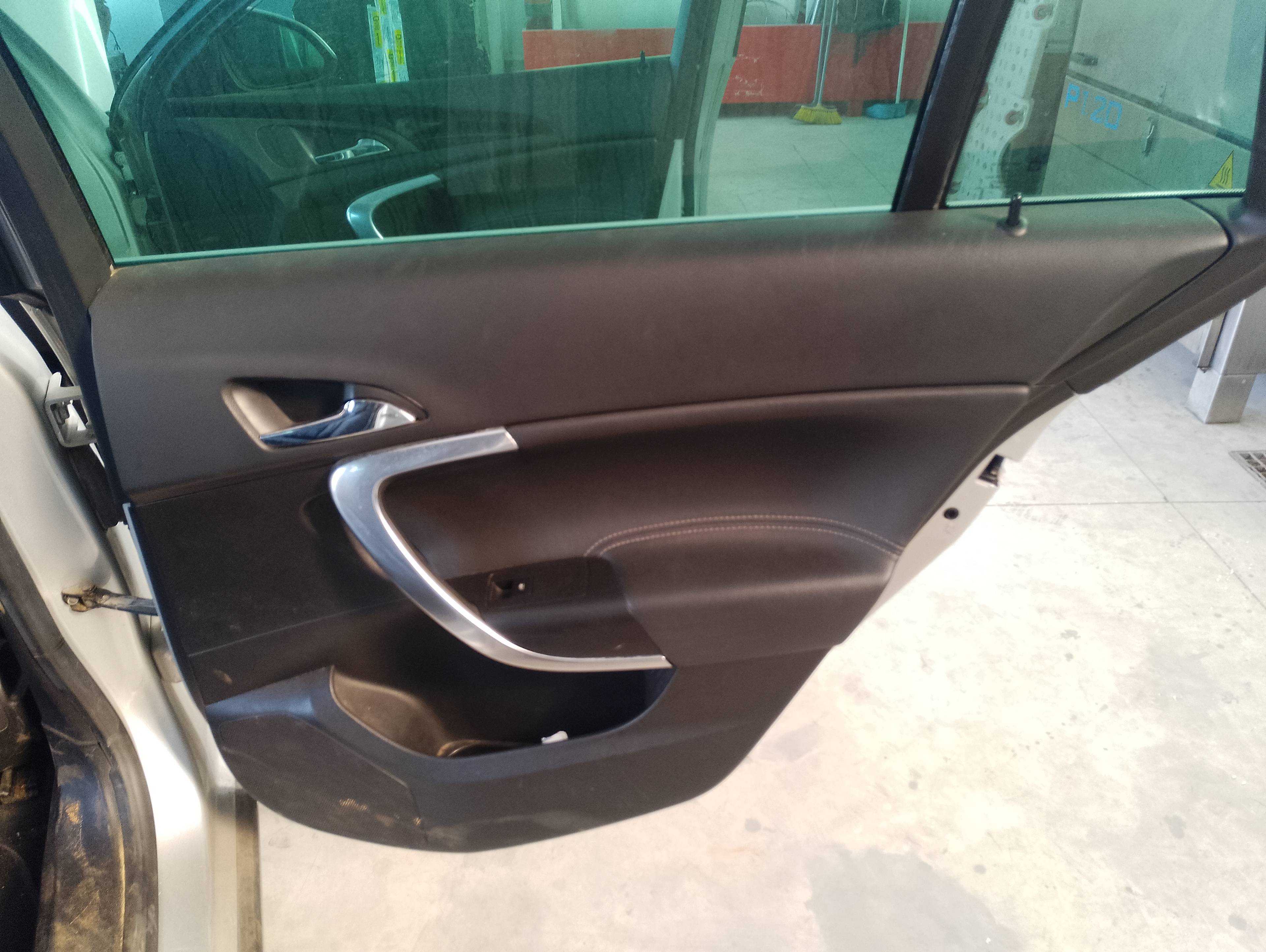 Recambio de guarnecido puerta trasera derecha para opel insignia sports tourer cosmo referencia OEM IAM   