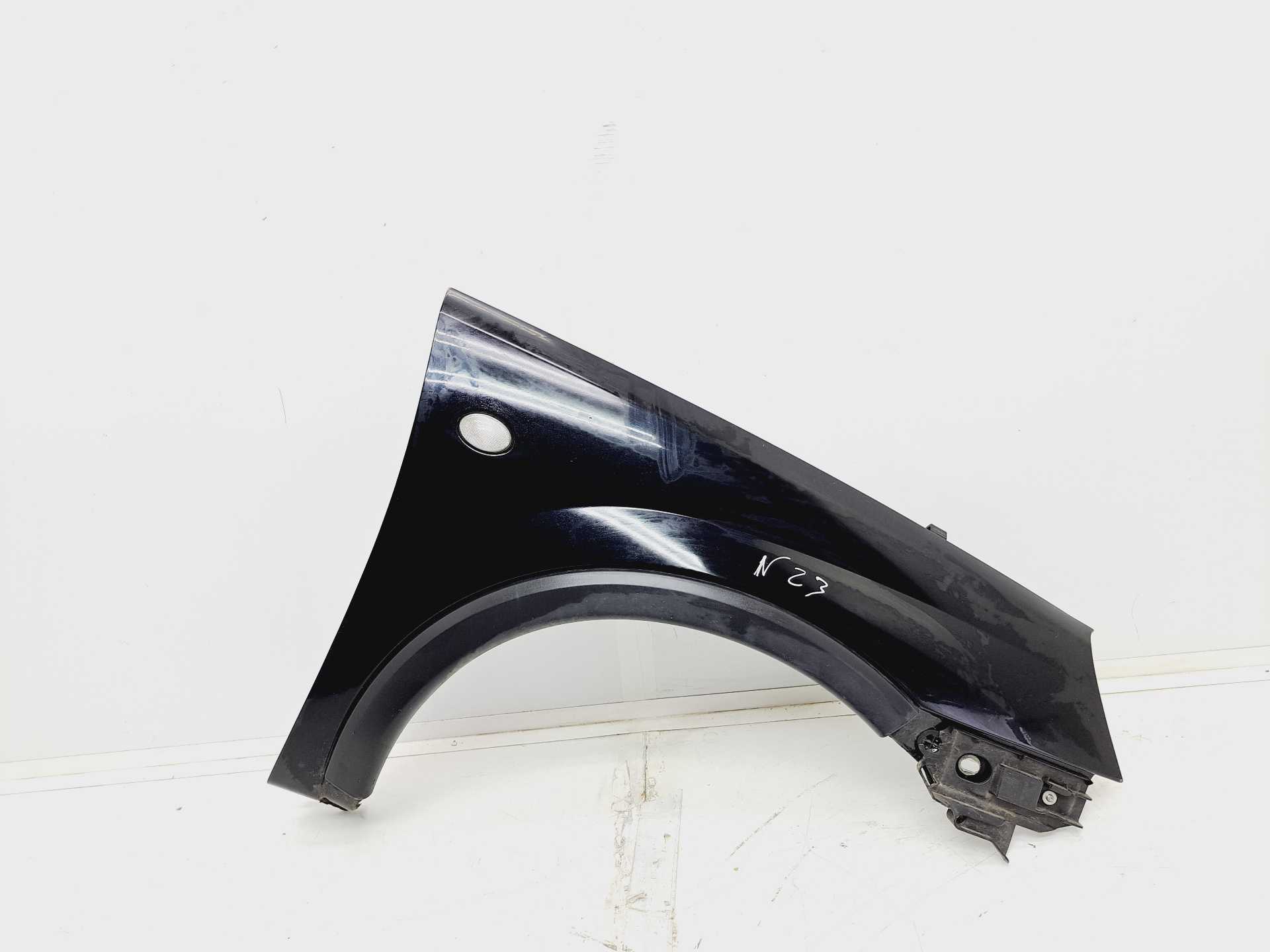 Recambio de aleta delantera derecha para opel corsa c blue line referencia OEM IAM   