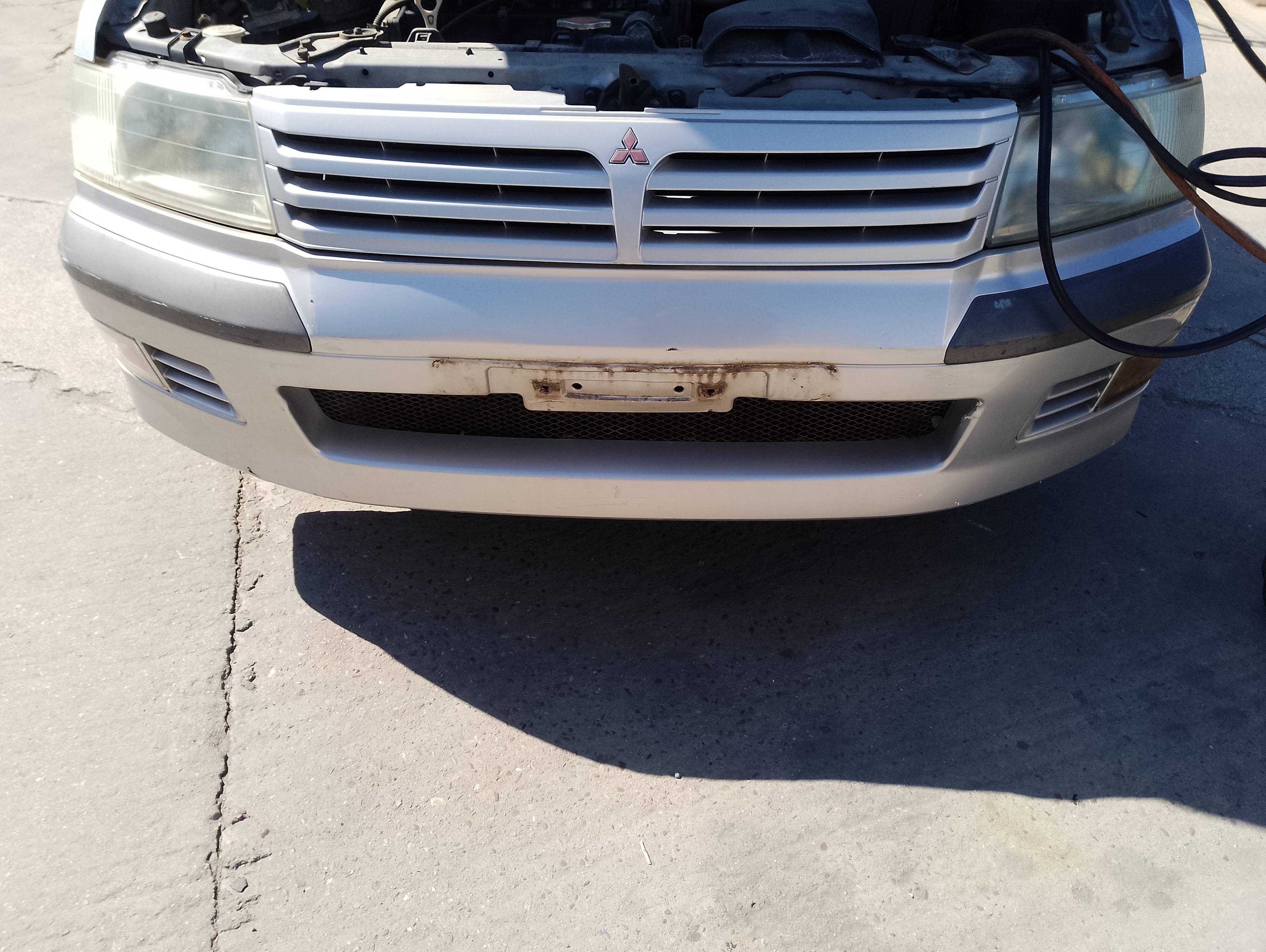 Recambio de paragolpes delantero para mitsubishi space wagon (n80/n90) 2.4 gdi cat referencia OEM IAM   
