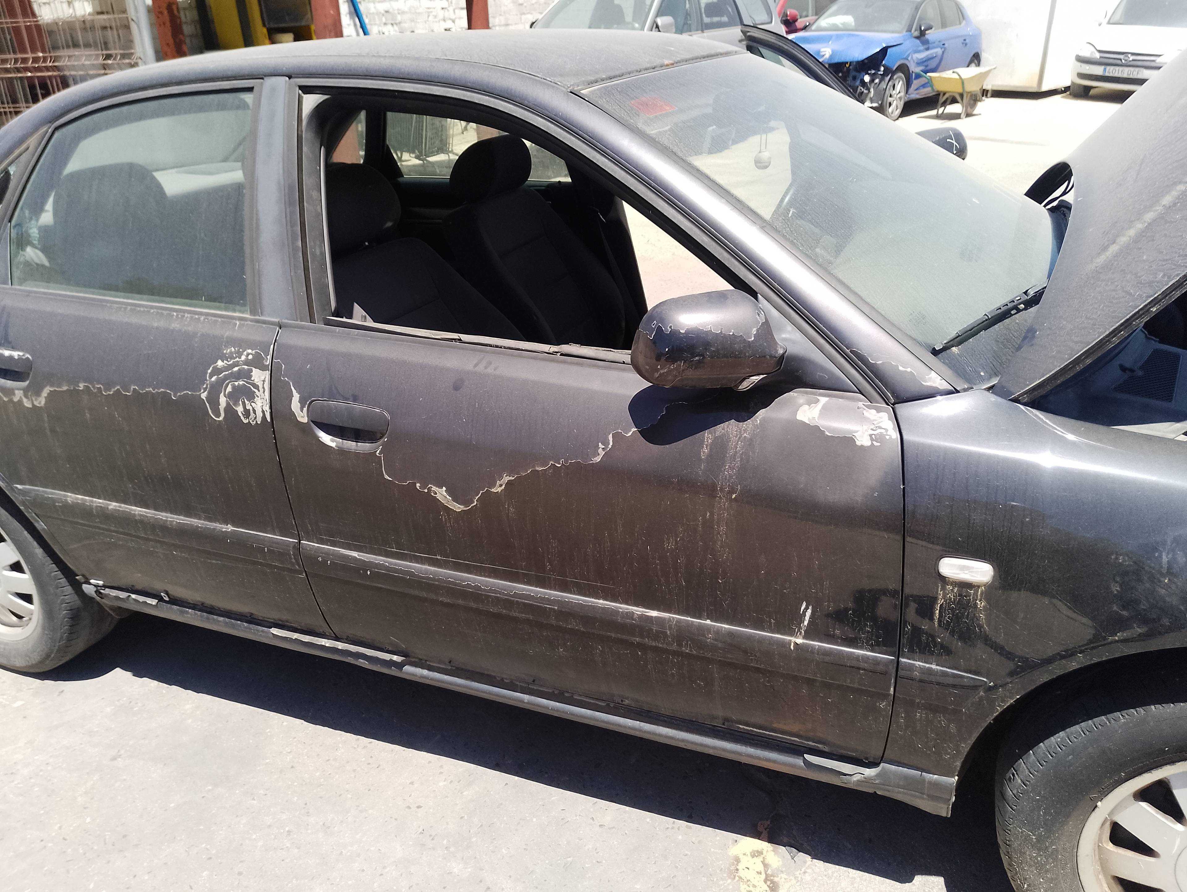 Recambio de puerta delantera derecha para audi a4 berlina (8e) referencia OEM IAM   