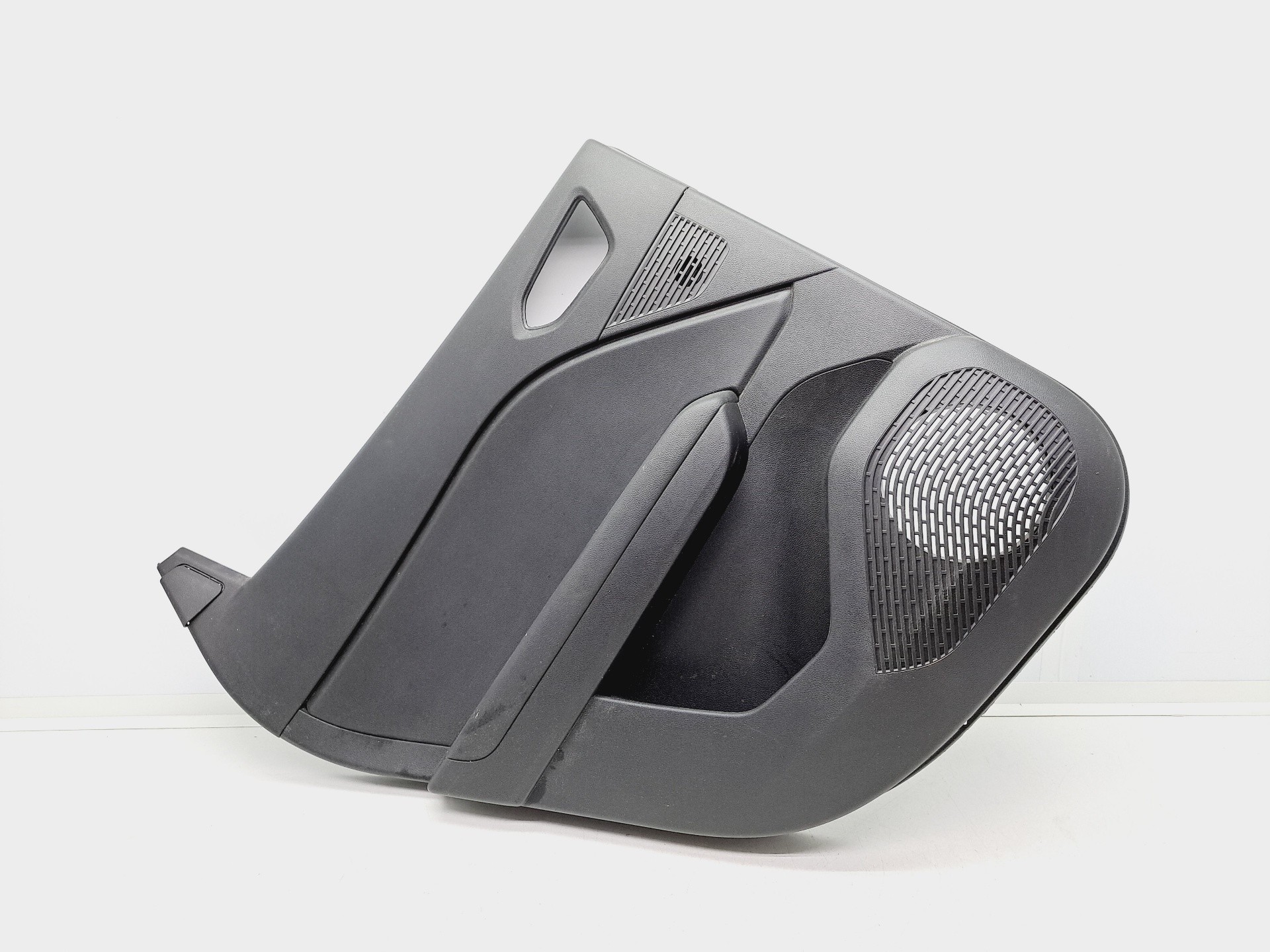Recambio de guarnecido puerta trasera izquierda para renault captur ii intens referencia OEM IAM 829016176R  