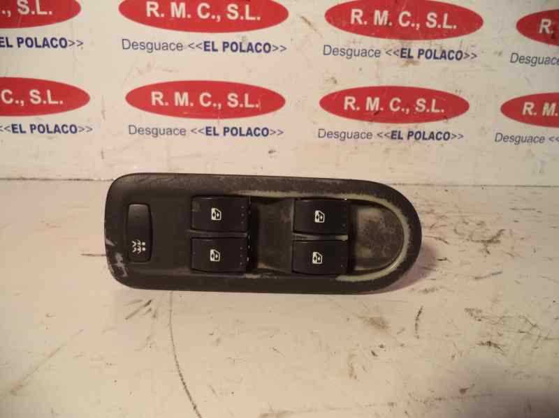 Recambio de mando elevalunas delantero izquierdo para renault megane ii berlina 5p 1.6 16v referencia OEM IAM SIN REF  
