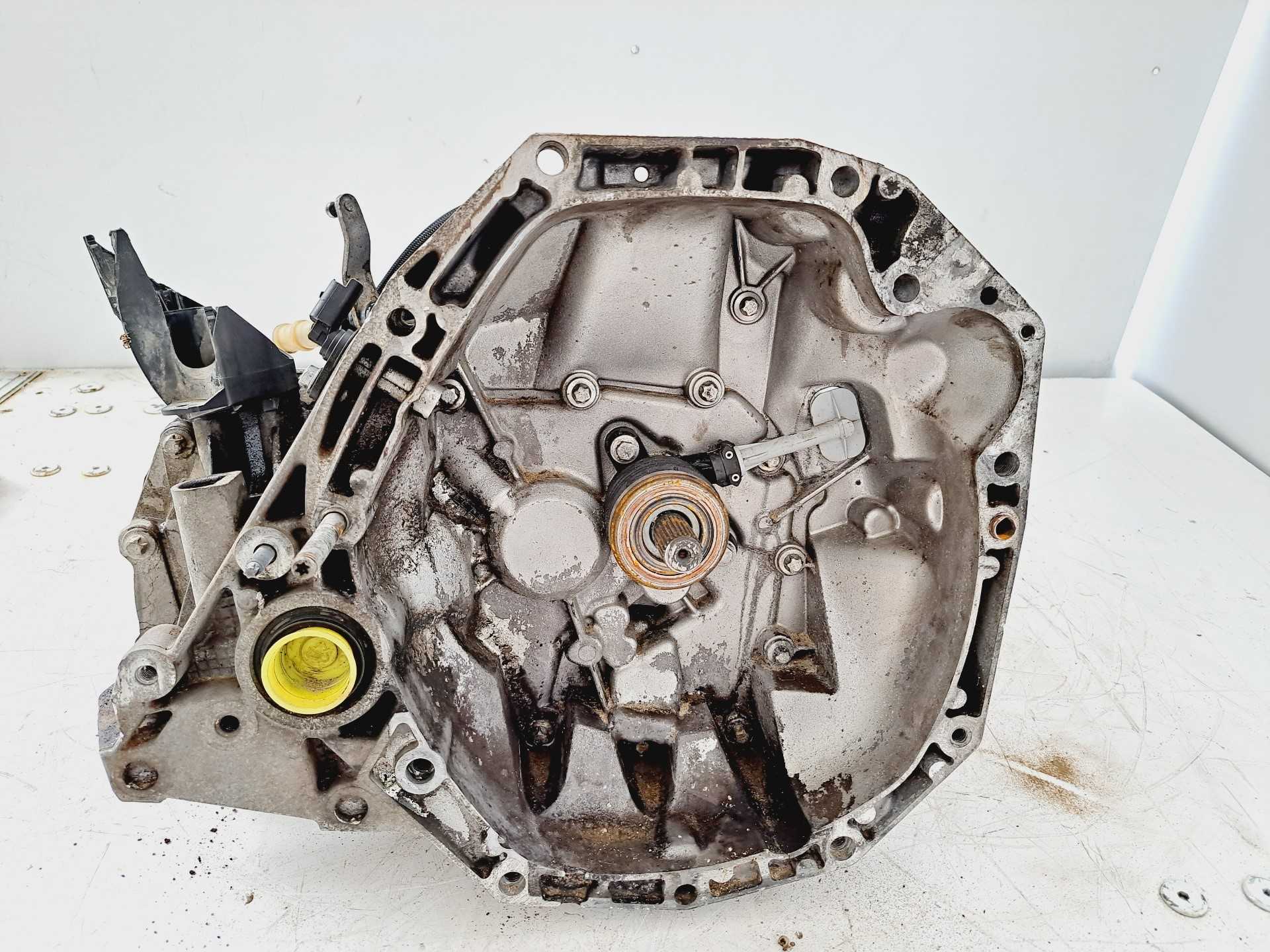 Recambio de caja cambios para renault clio grandtour authentique referencia OEM IAM JR5124 R009080 