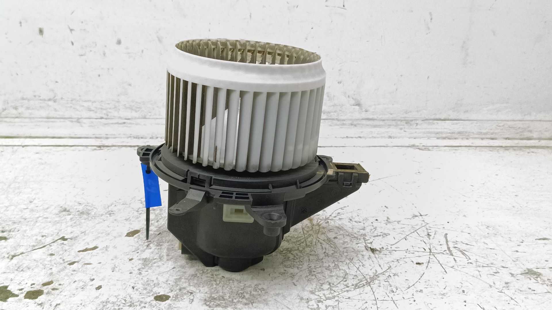 Recambio de motor calefaccion para opel combo furgoneta/monovolumen (k9) 1.5 d referencia OEM IAM 5P1330400  