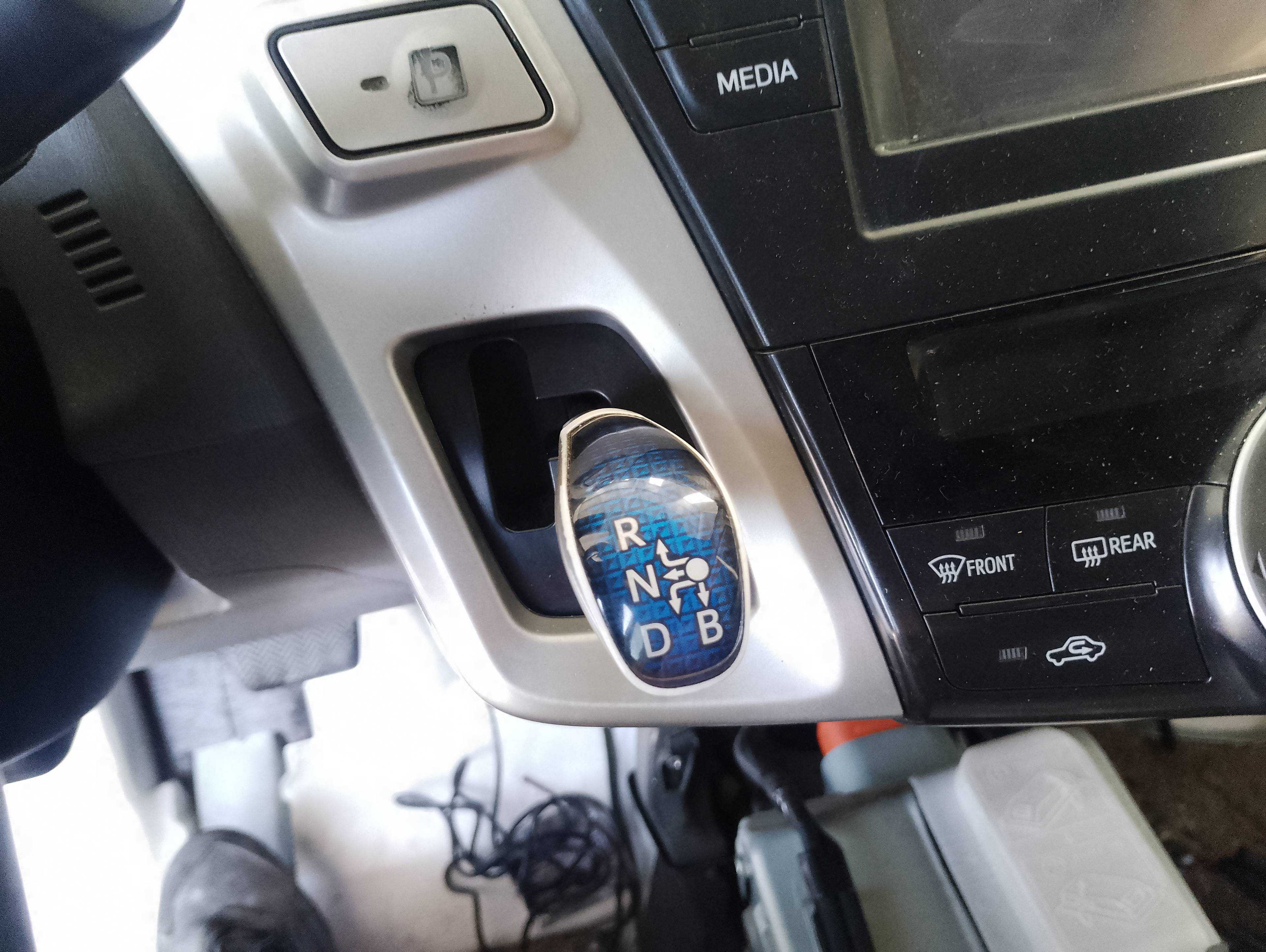 Recambio de palanca cambio para toyota prius+ basis referencia OEM IAM   