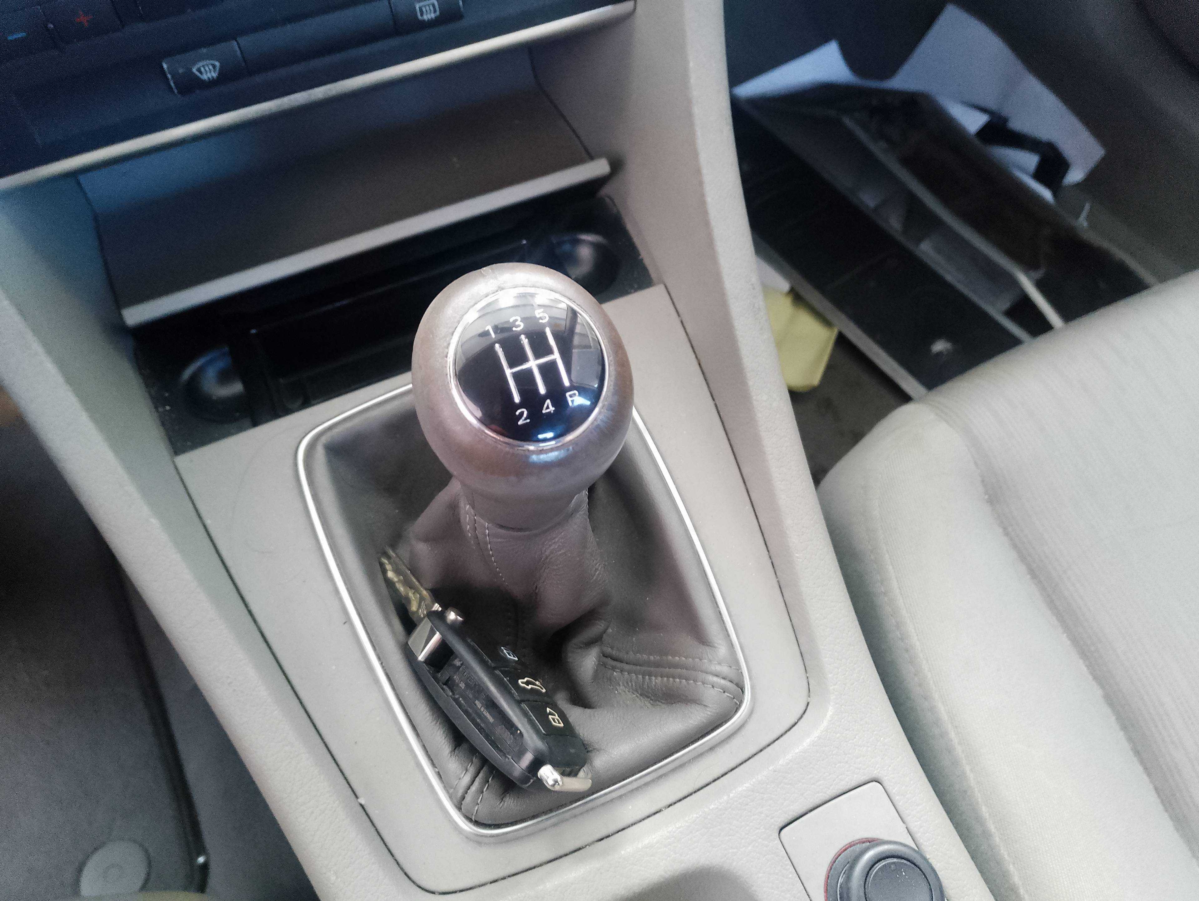 Recambio de palanca cambio para audi a4 berlina (8e) 2.0 referencia OEM IAM   