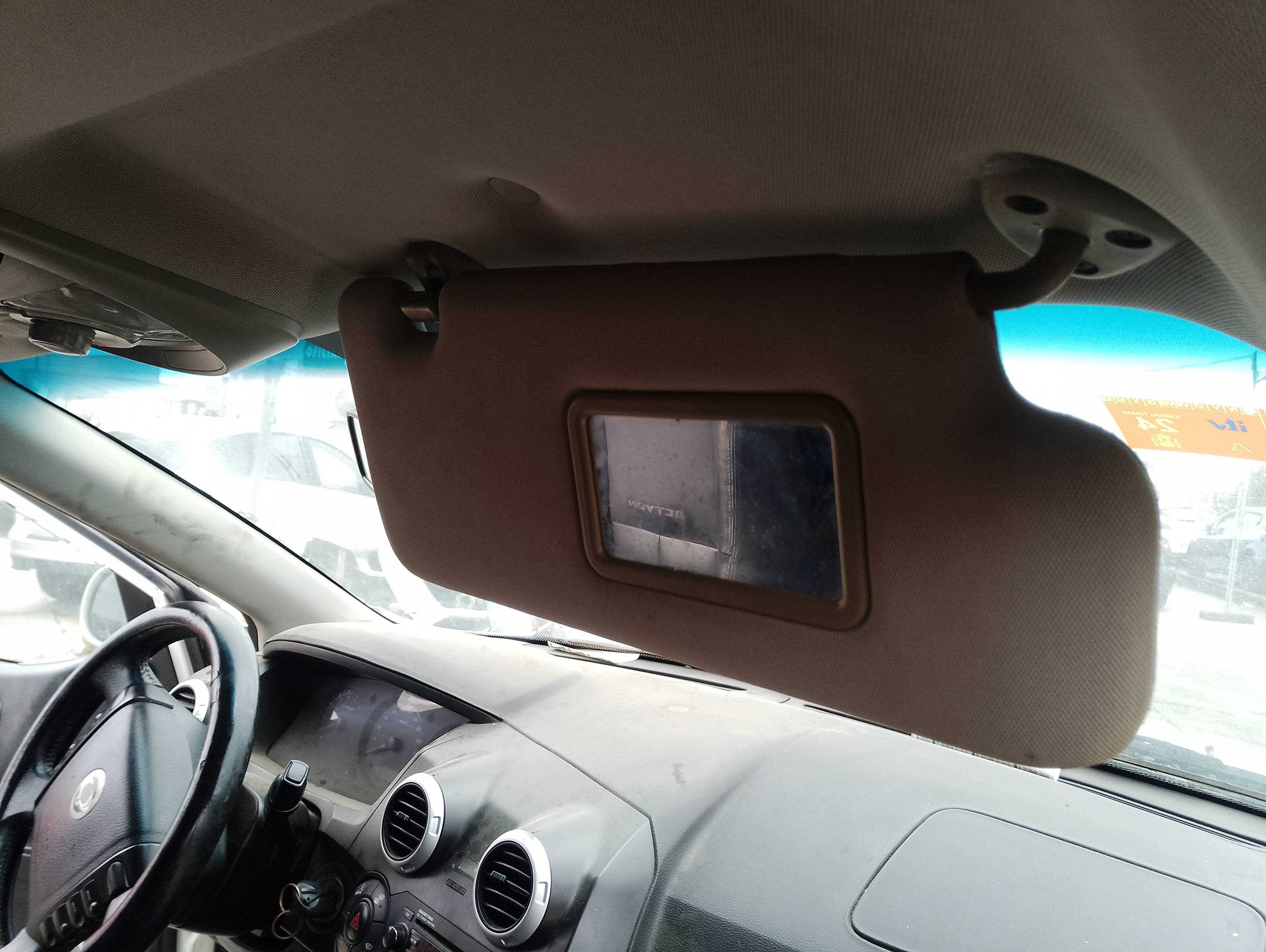 Recambio de parasol derecho para ssangyong actyon 200 xdi referencia OEM IAM   