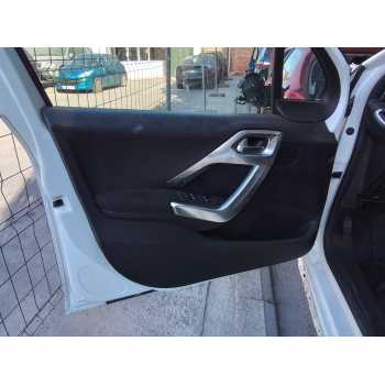 Recambio de guarnecido puerta delantera izquierda para peugeot 2008 (--.2013) allure referencia OEM IAM 98358414ZD VISTEON 