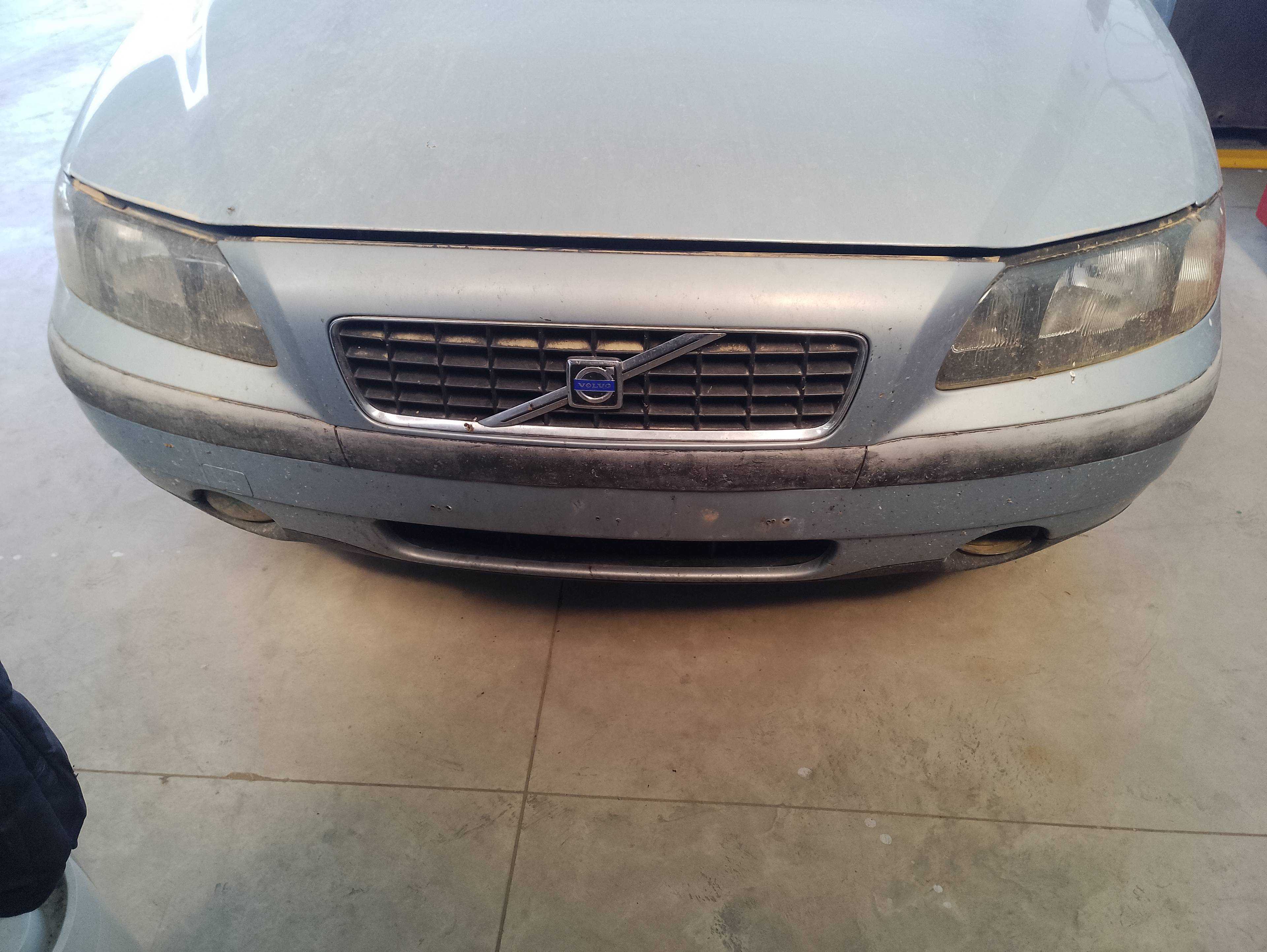 Recambio de paragolpes delantero para volvo s60 berlina 2.4 d referencia OEM IAM   