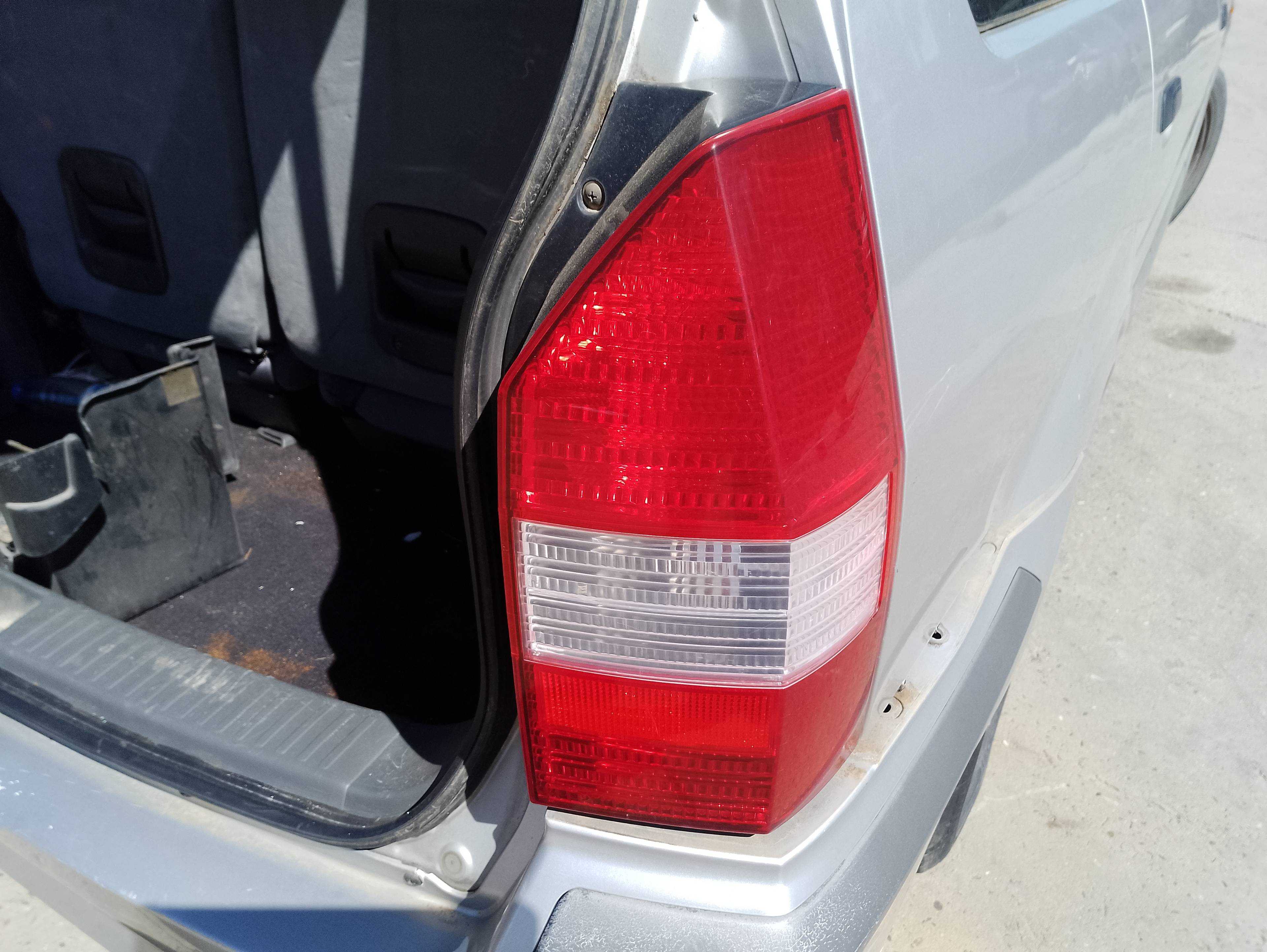Recambio de piloto trasero derecho para mitsubishi space wagon (n80/n90) 2.4 gdi cat referencia OEM IAM   