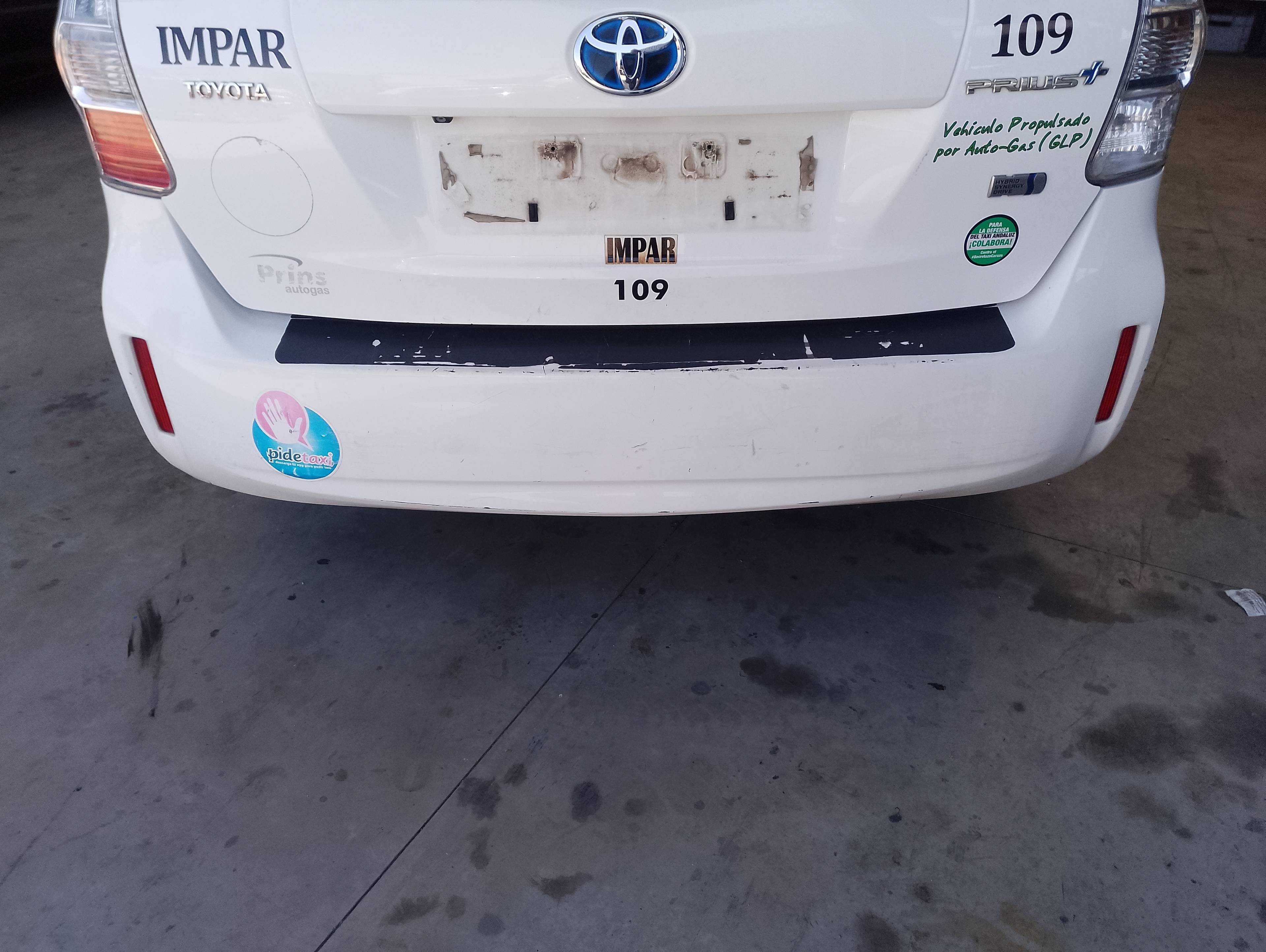 Recambio de paragolpes trasero para toyota prius+ basis referencia OEM IAM   