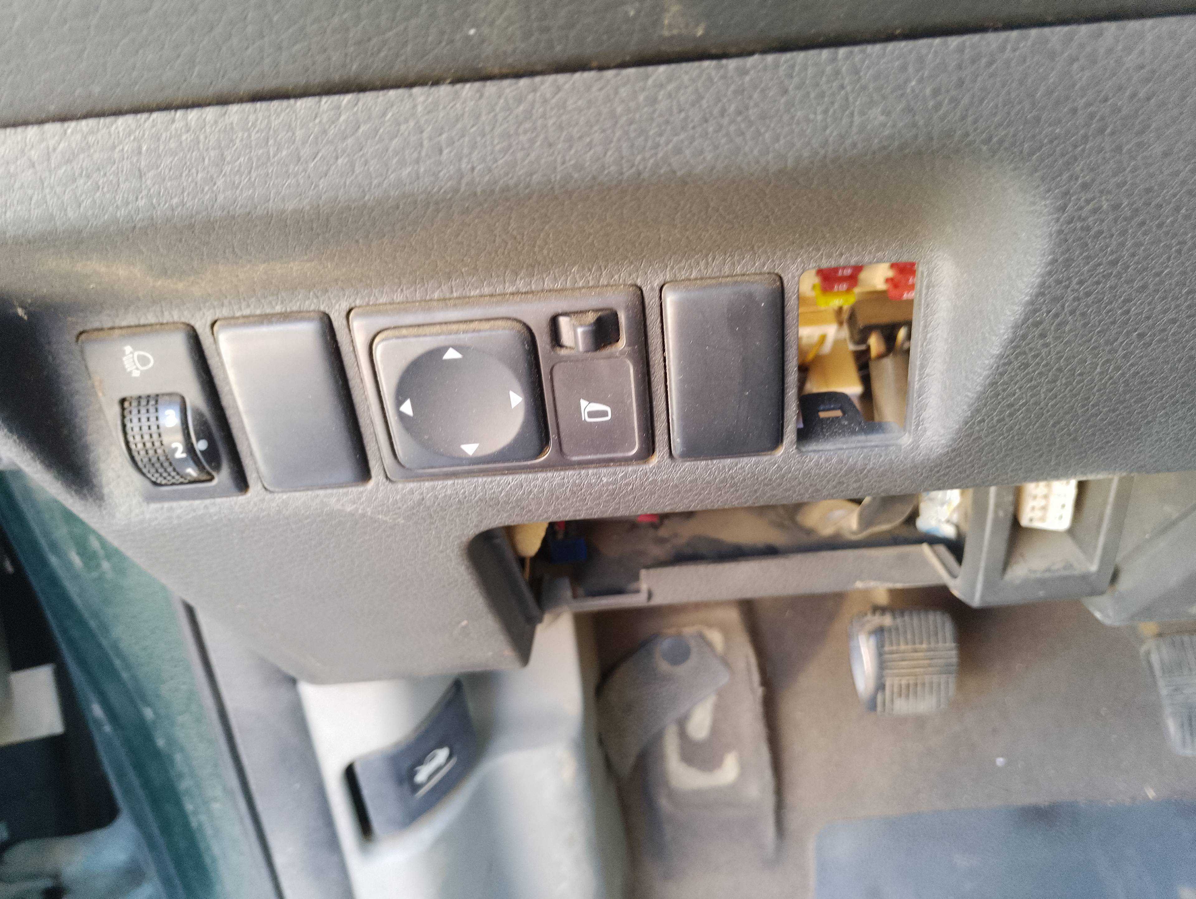 Recambio de mando retrovisor para nissan x-trail (t30) comfort referencia OEM IAM   