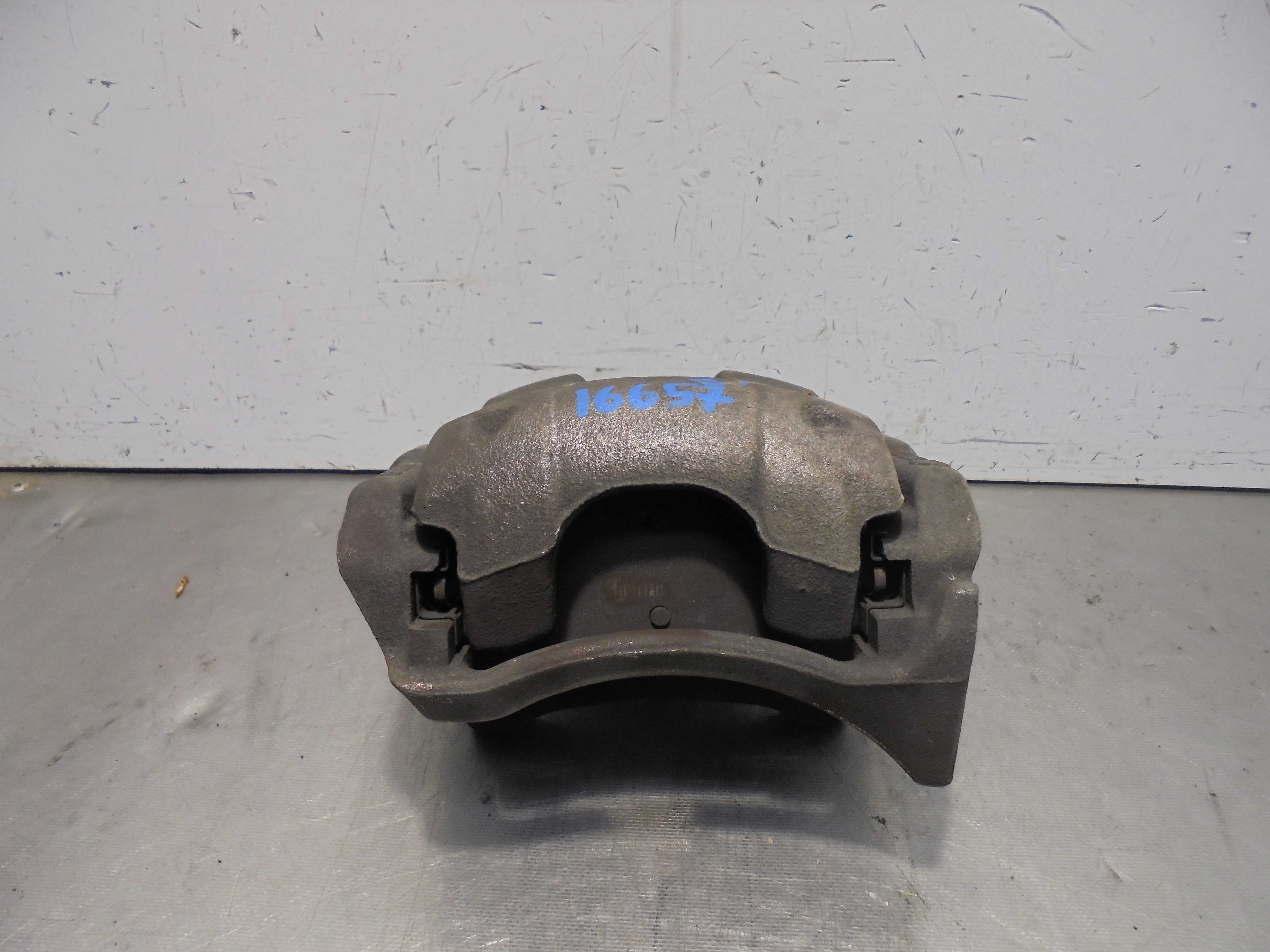 Recambio de pinza de freno delantera derecha para renault clio v edition one referencia OEM IAM L88844  