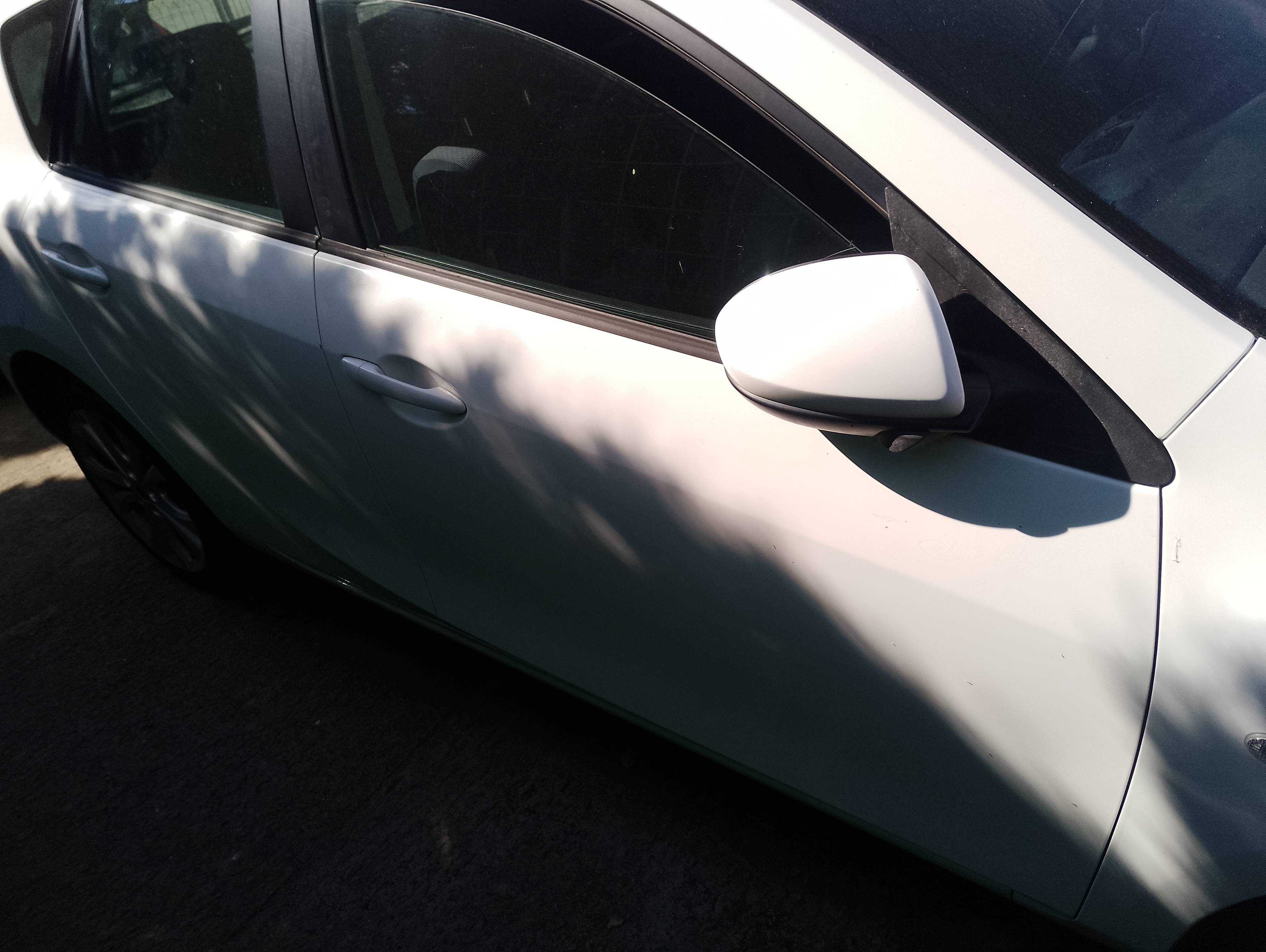 Recambio de puerta delantera derecha para mazda 3 berlina (bk) 1.6 crdt active referencia OEM IAM   