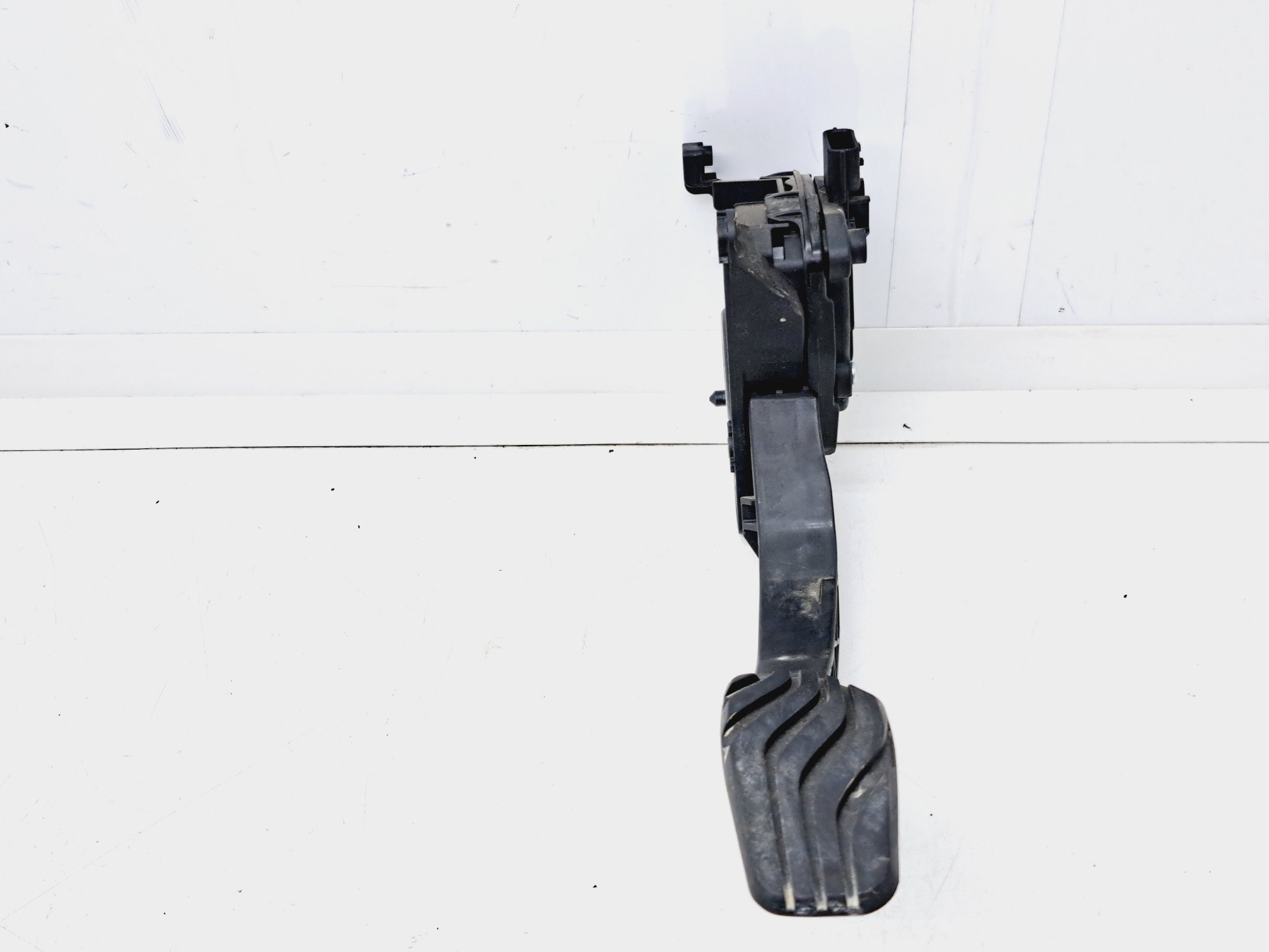 Recambio de pedal acelerador para renault captur ii intens referencia OEM IAM 180100879R HELLA 