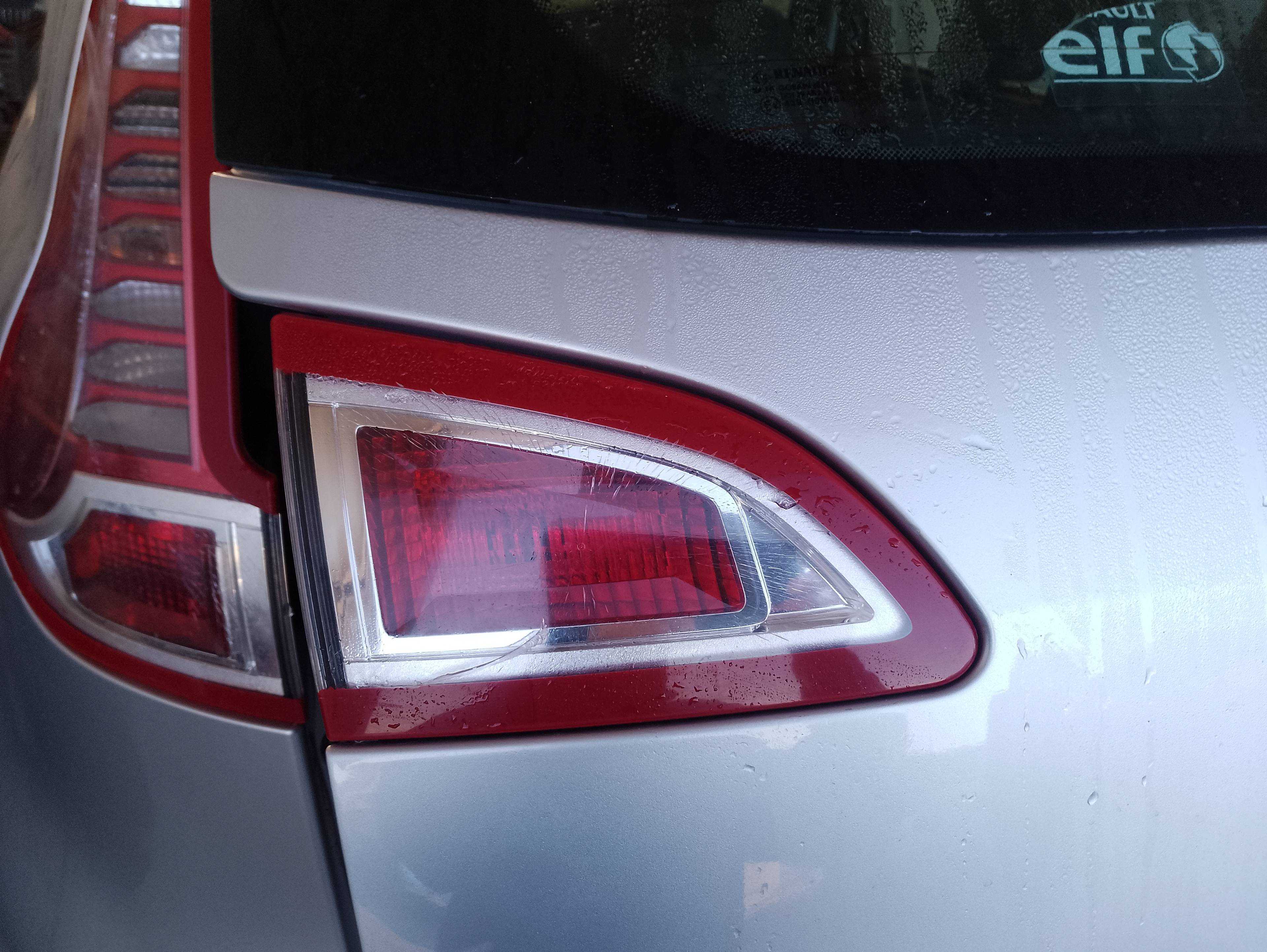 Recambio de piloto porton trasero izquierdo para renault scenic iii authentique referencia OEM IAM   