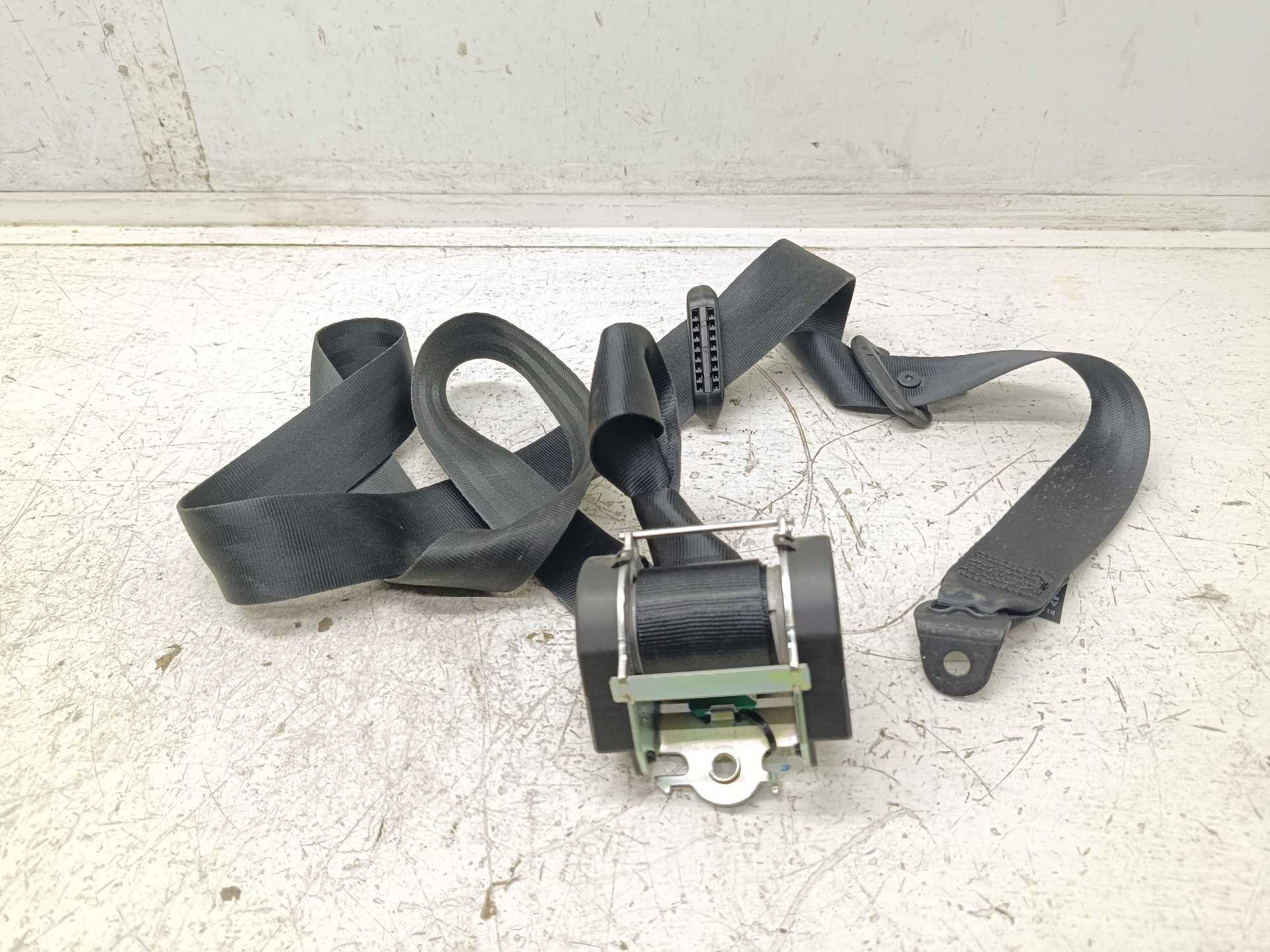 Recambio de cinturon seguridad trasero derecho para dacia lodgy laureate referencia OEM IAM 888401893R  