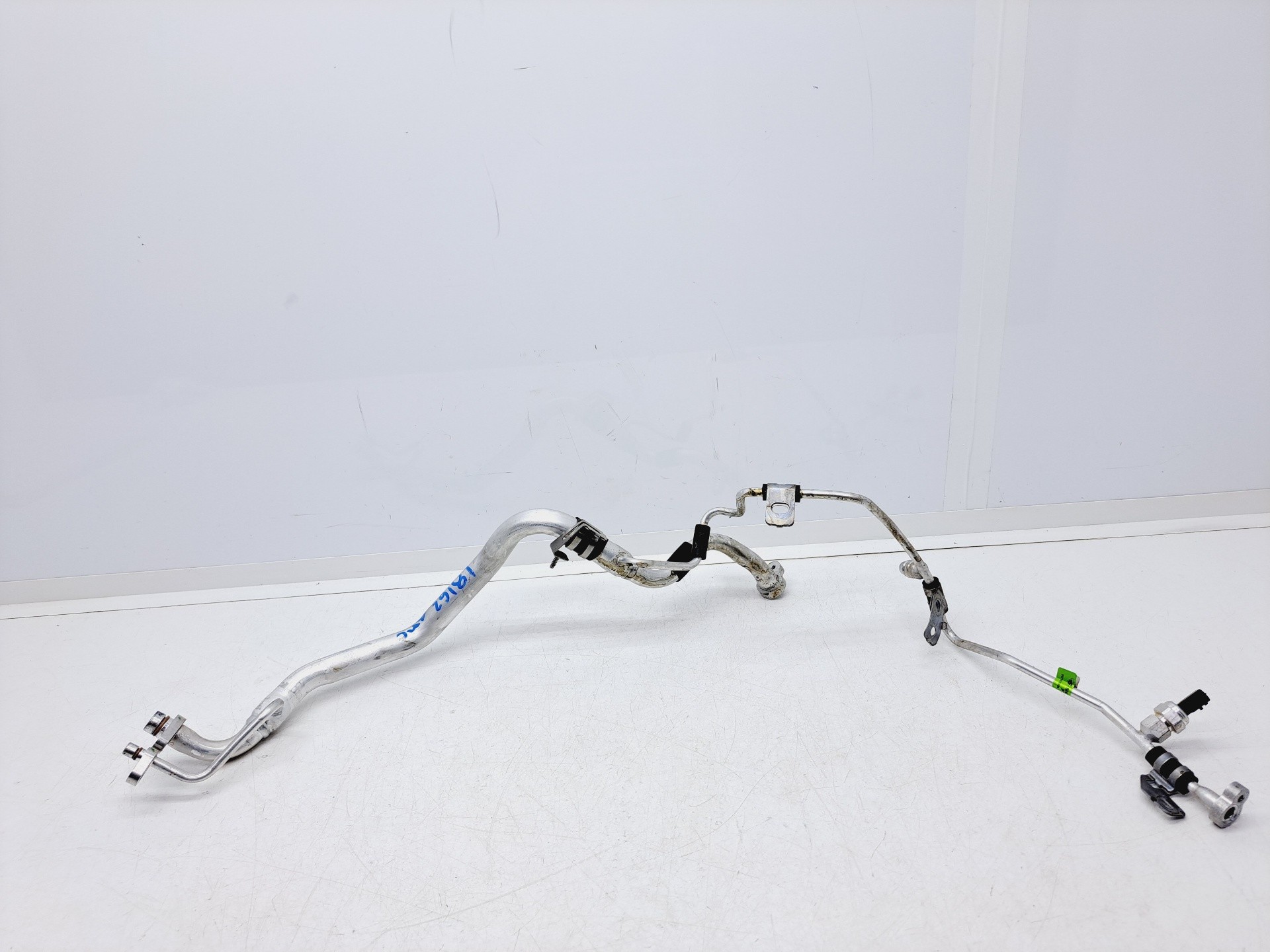 Recambio de tubos aire acondicionado para renault captur ii intens referencia OEM IAM 924400929R  