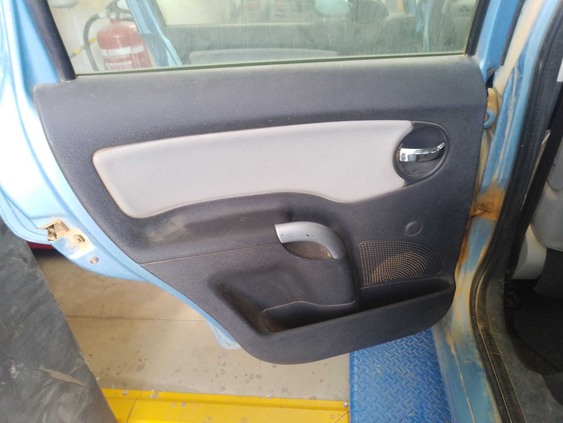 Recambio de guarnecido puerta trasera izquierda para citroën c3 i (fc_, fn_) 1.4 hdi referencia OEM IAM   