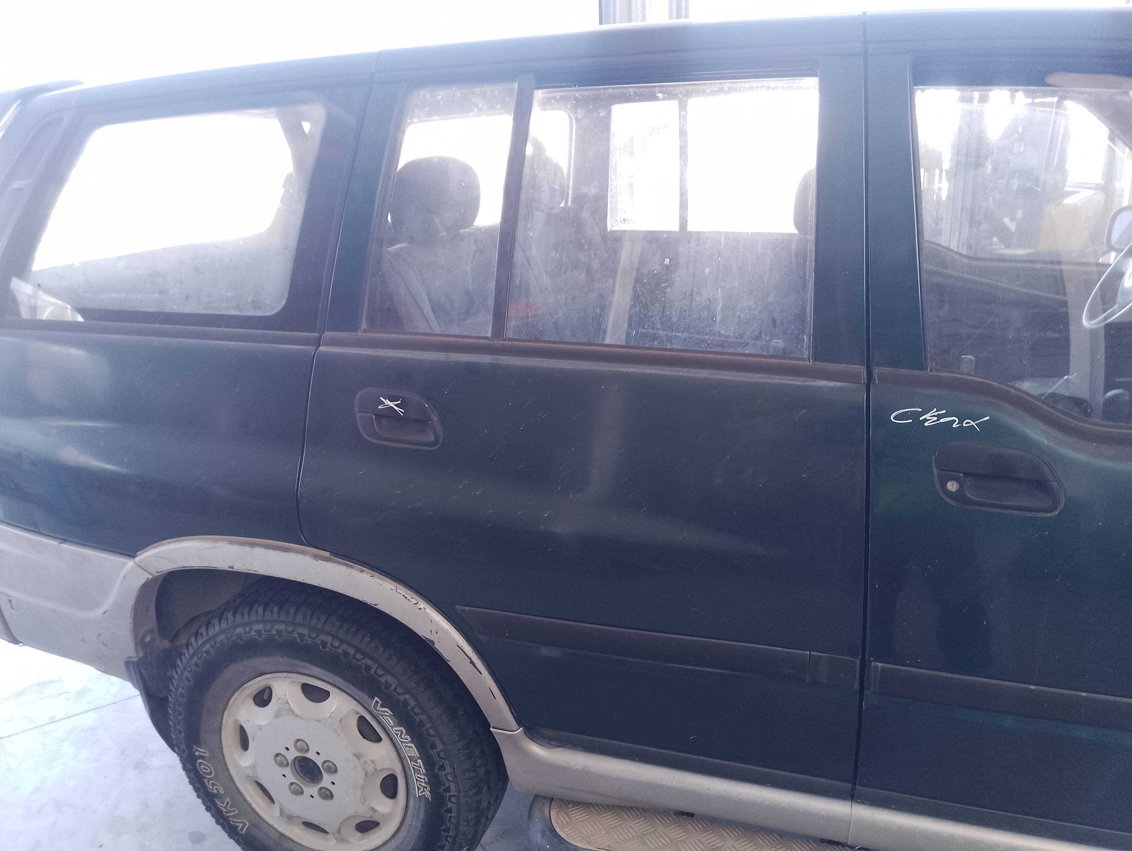 Recambio de puerta trasera derecha para ssangyong musso 4x4 wagon referencia OEM IAM   