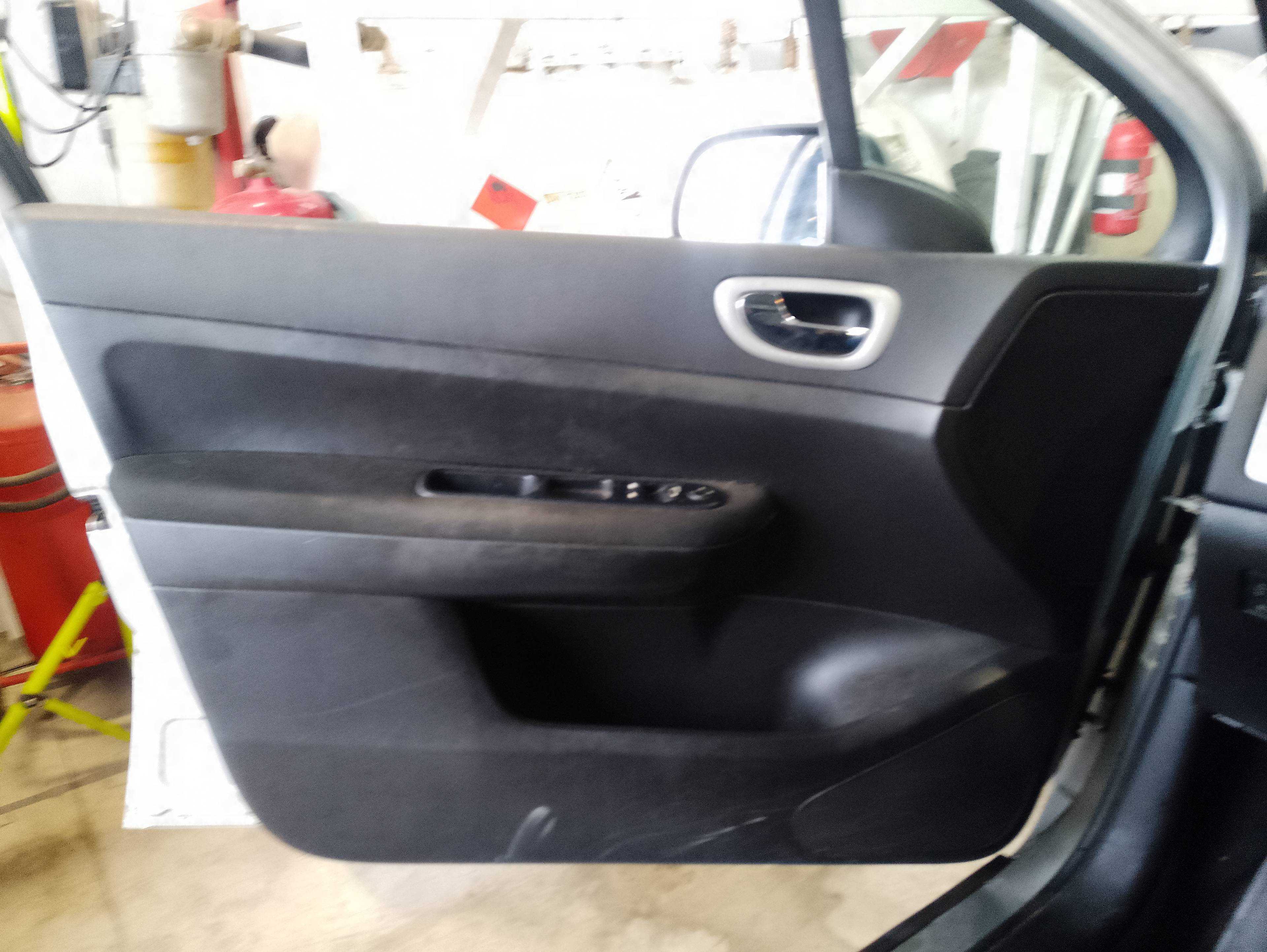 Recambio de guarnecido puerta delantera izquierda para peugeot 307 (s1) xr referencia OEM IAM   
